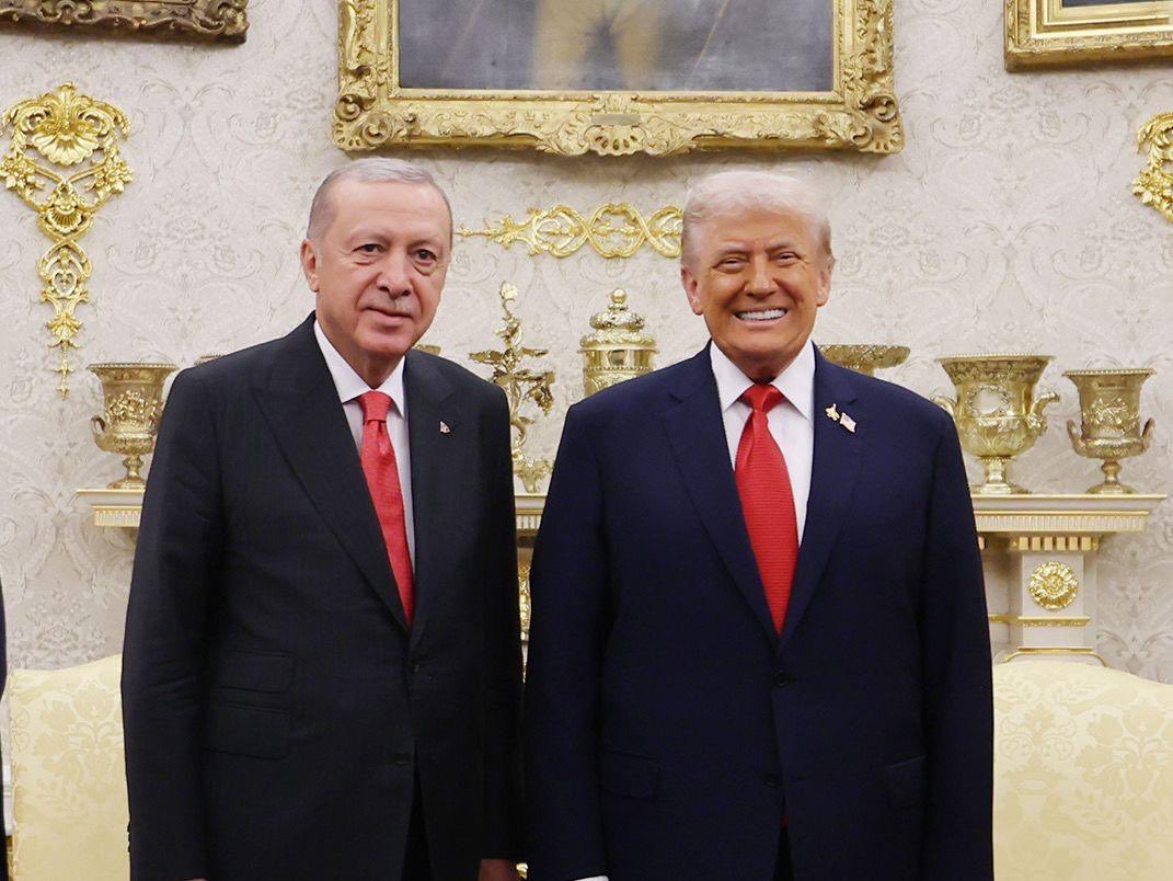 Ak Parti̇ Afyon Teşki̇latindan Erdoğan’a “Küresel Li̇der” Desteği̇ (2)