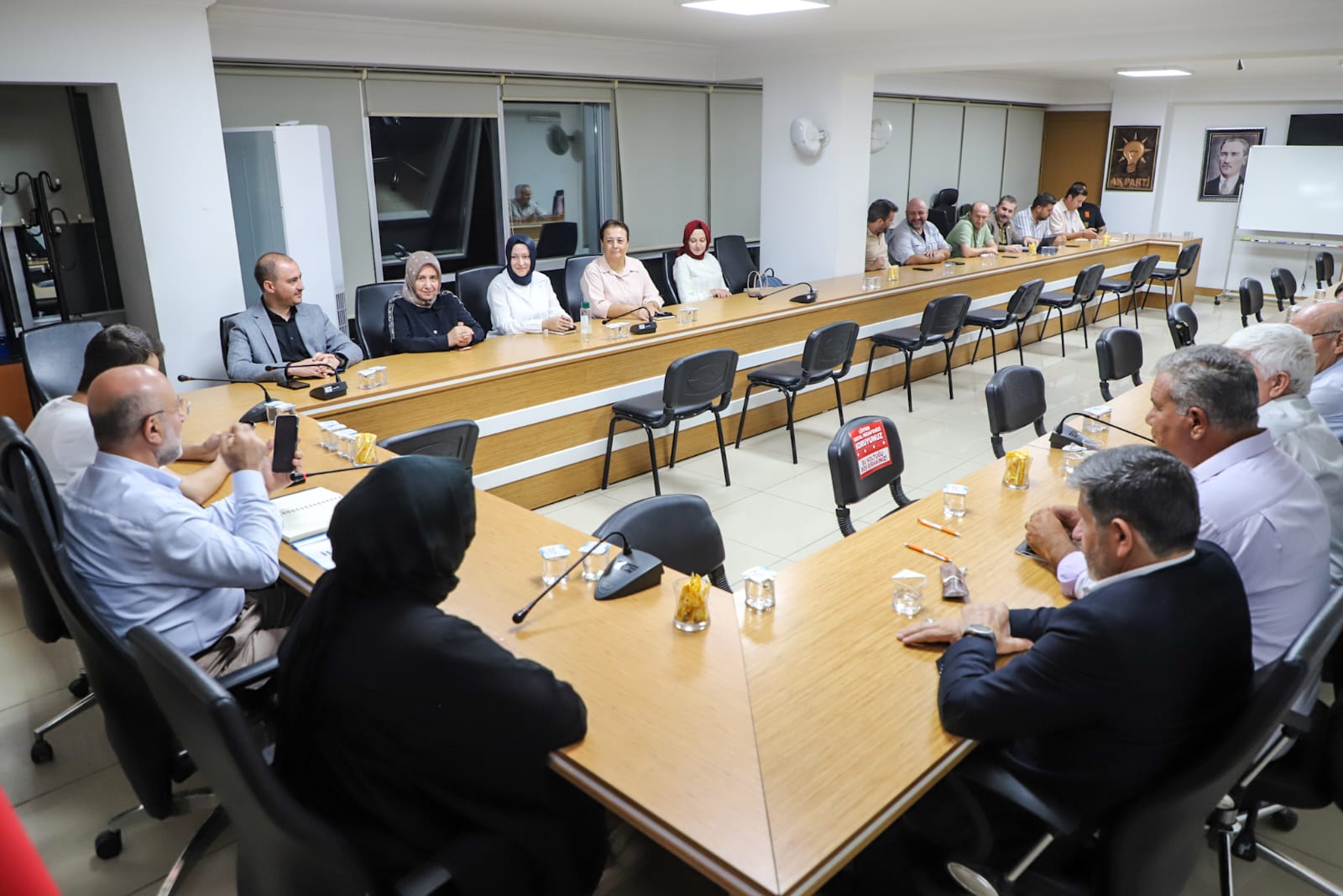 Ak Parti̇ Afyonkarahi̇sar’da Haftalik Olağan Toplanti Yapildi (6)
