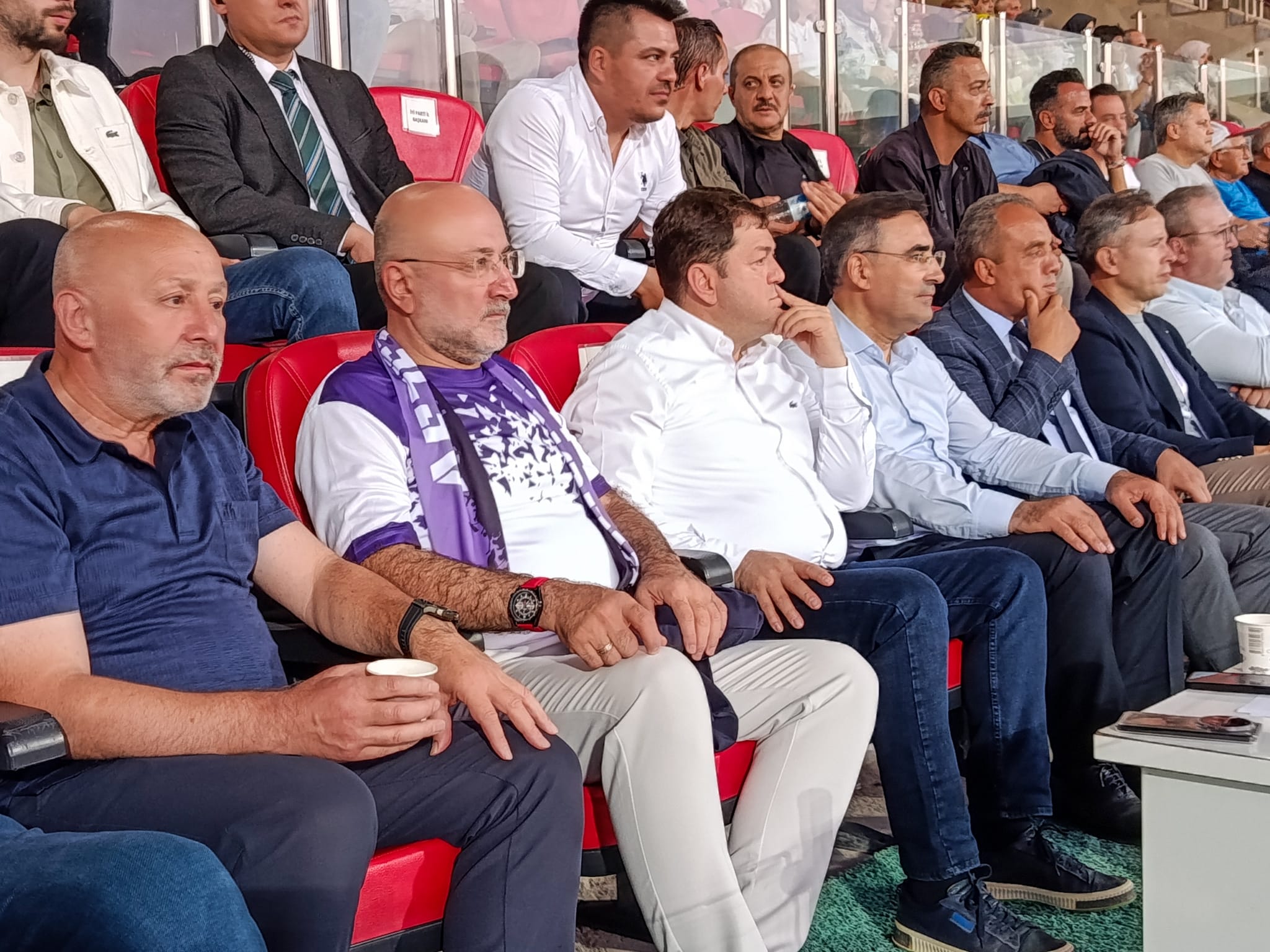 Ak Parti̇ Teşki̇latindan Afyonspor’a Tri̇bün Desteği̇ (4)