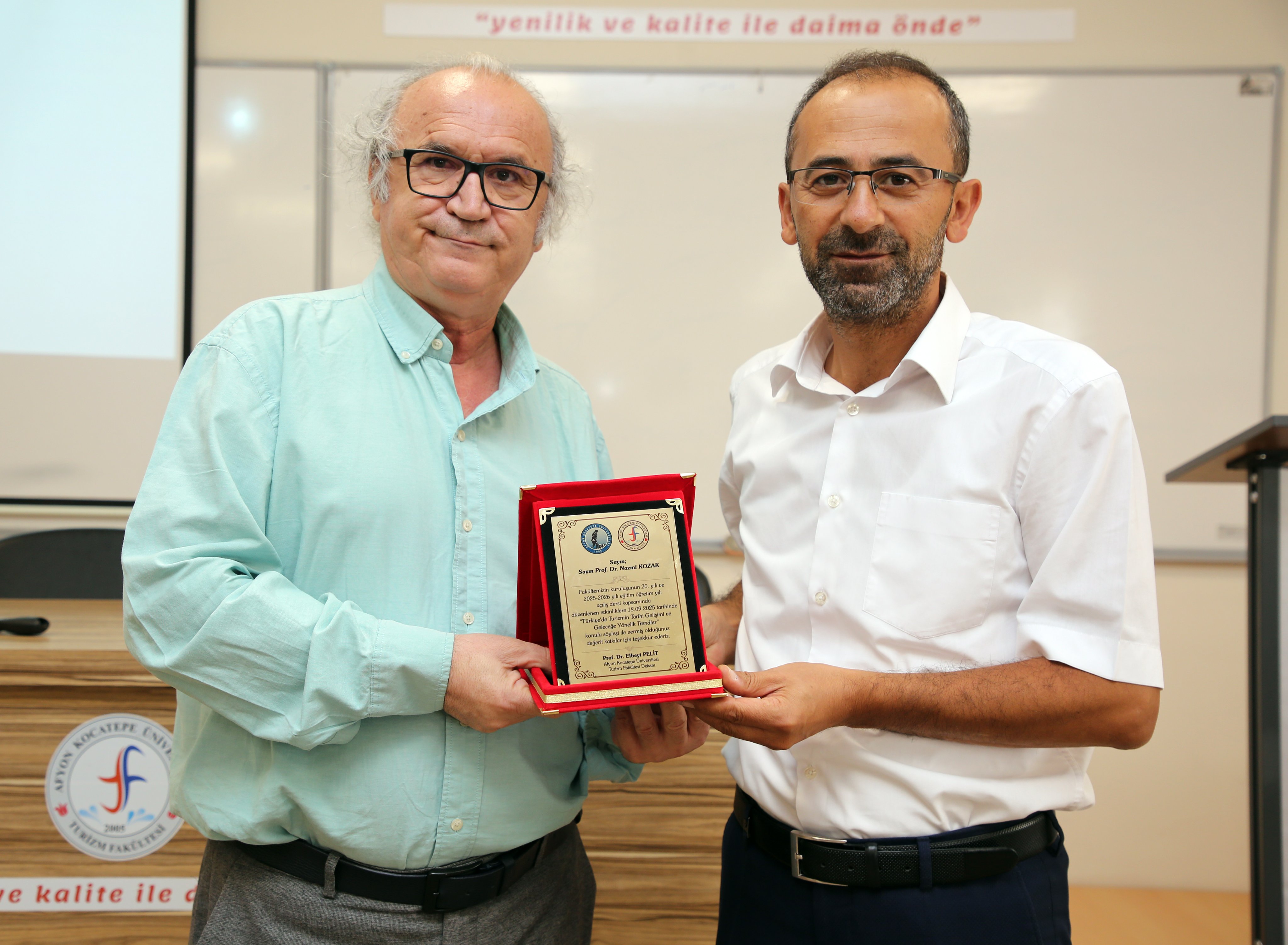 Akü Turi̇zm Fakültesi̇nde 20. Yil Gururu Açiliş Dersi̇ Prof. Dr. Nazmi̇ Kozak’tan (3)
