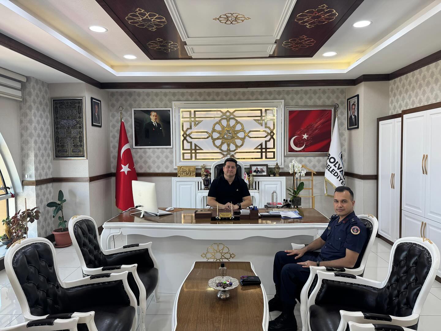 Başkan Aynaci İle Cezaevi̇ Bölük Komutani Bi̇r Araya Geldi̇