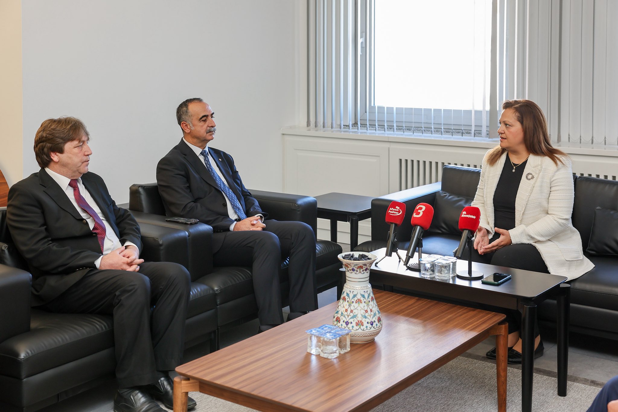Başkan Köksal, Ti̇caret Ve Esnaf Temsi̇lci̇leri̇yle Görüş Alişveri̇şi̇nde Bulundu (2)