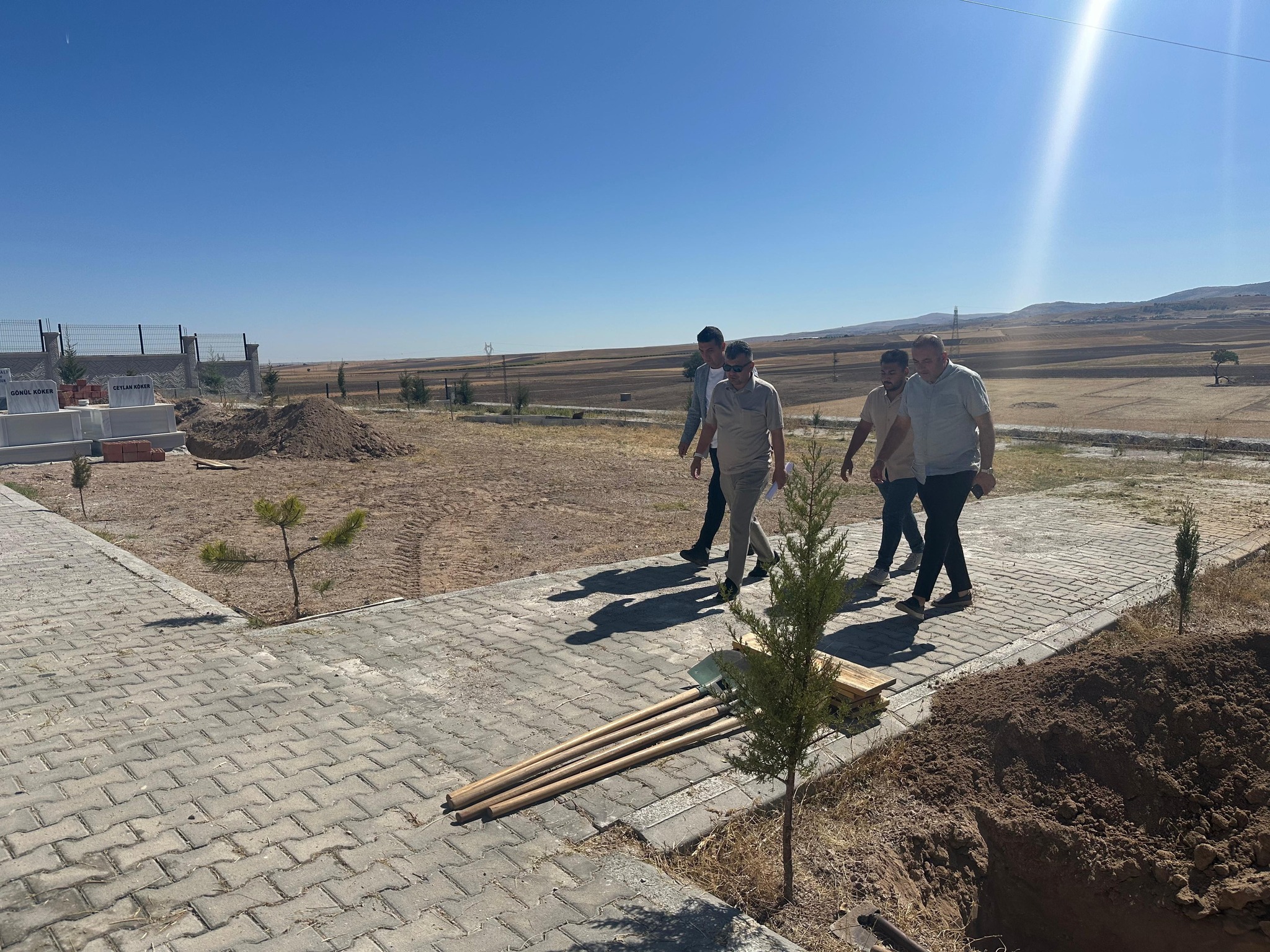 Başkan Koyuncu Karacaören Kabri̇stanliği’ndaki̇ Çalişmalari İnceledi̇ (1)