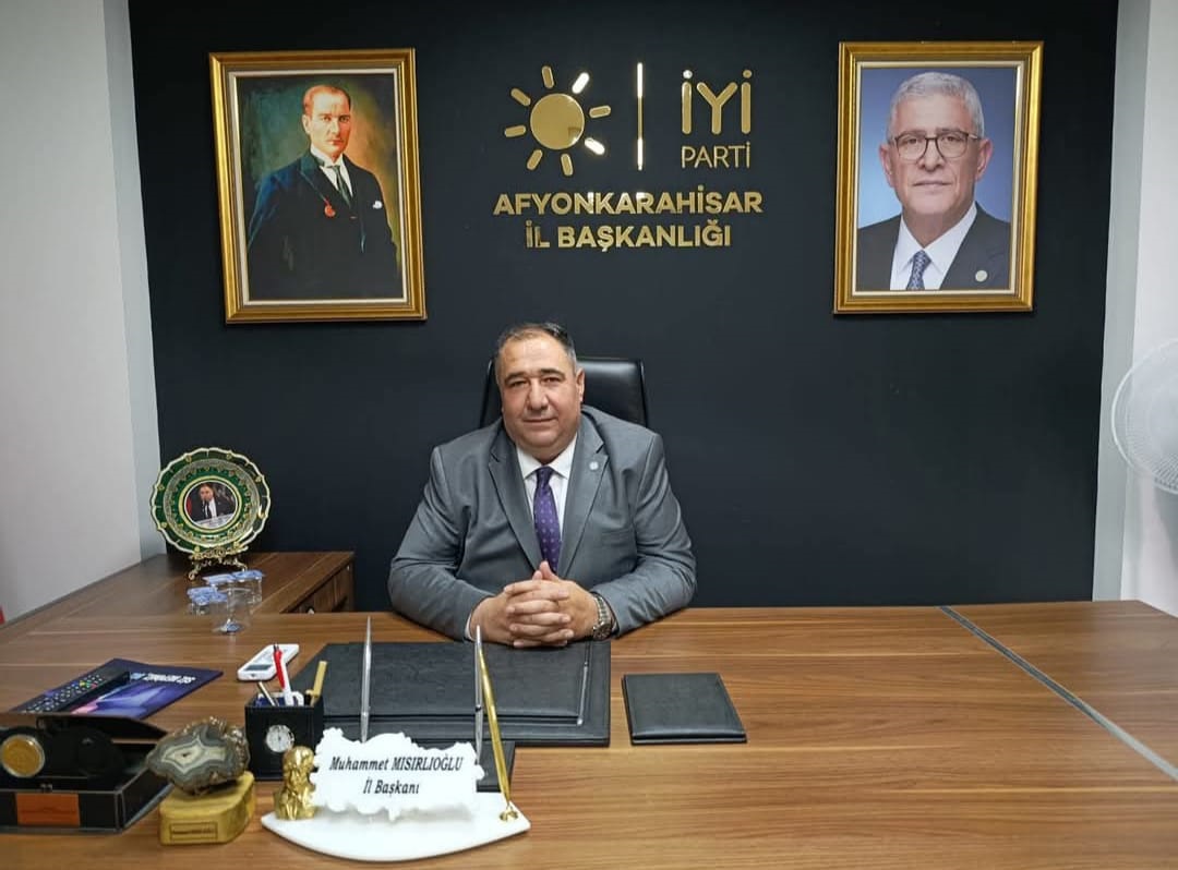 Başkan Misirlioğlu Emekli̇ Aç Bakan Lüks İçi̇nde! (3)