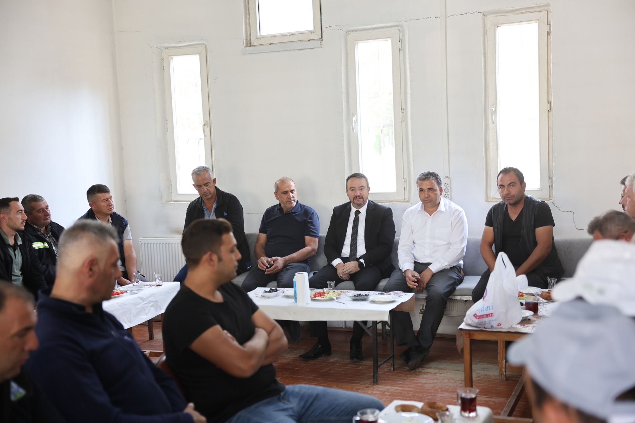Başkan Öztaş, Fen İşleri̇ Müdürlüğünde Çalişmalari İnceledi̇ (2)