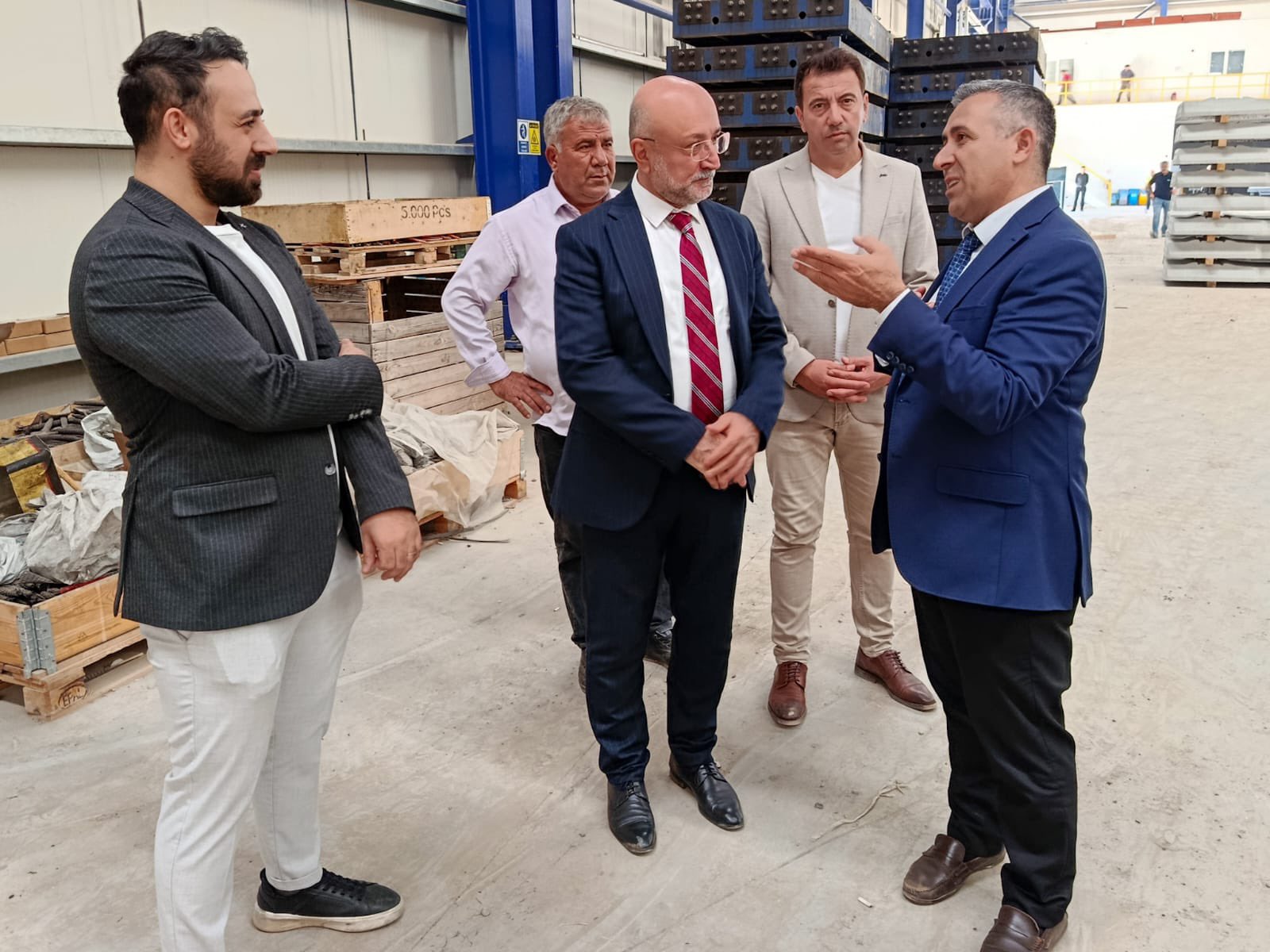 Başkan Şahi̇n’den Beton Travers Fabri̇kasi’na Zi̇yaret (2)