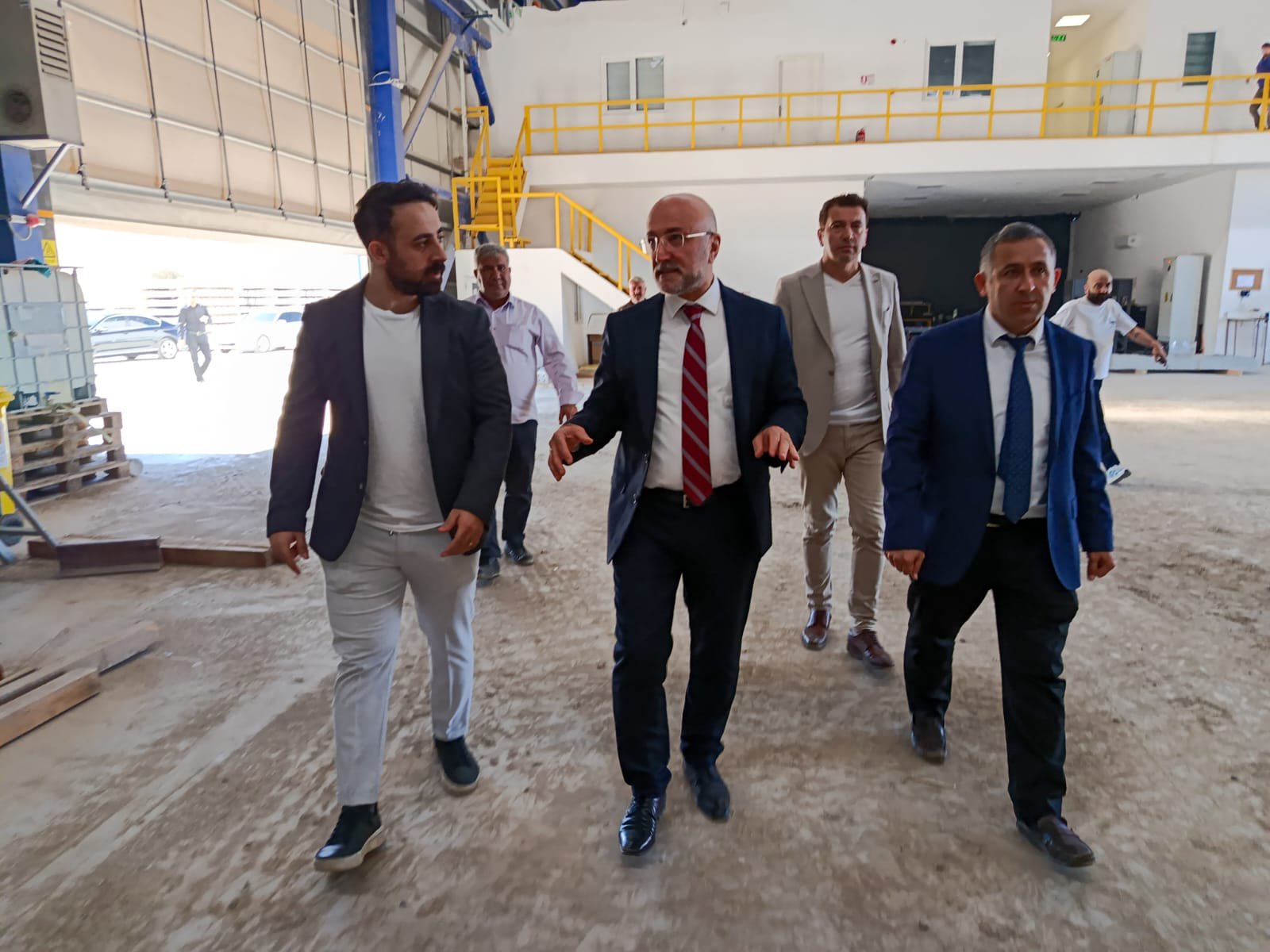 Başkan Şahi̇n’den Beton Travers Fabri̇kasi’na Zi̇yaret (3)