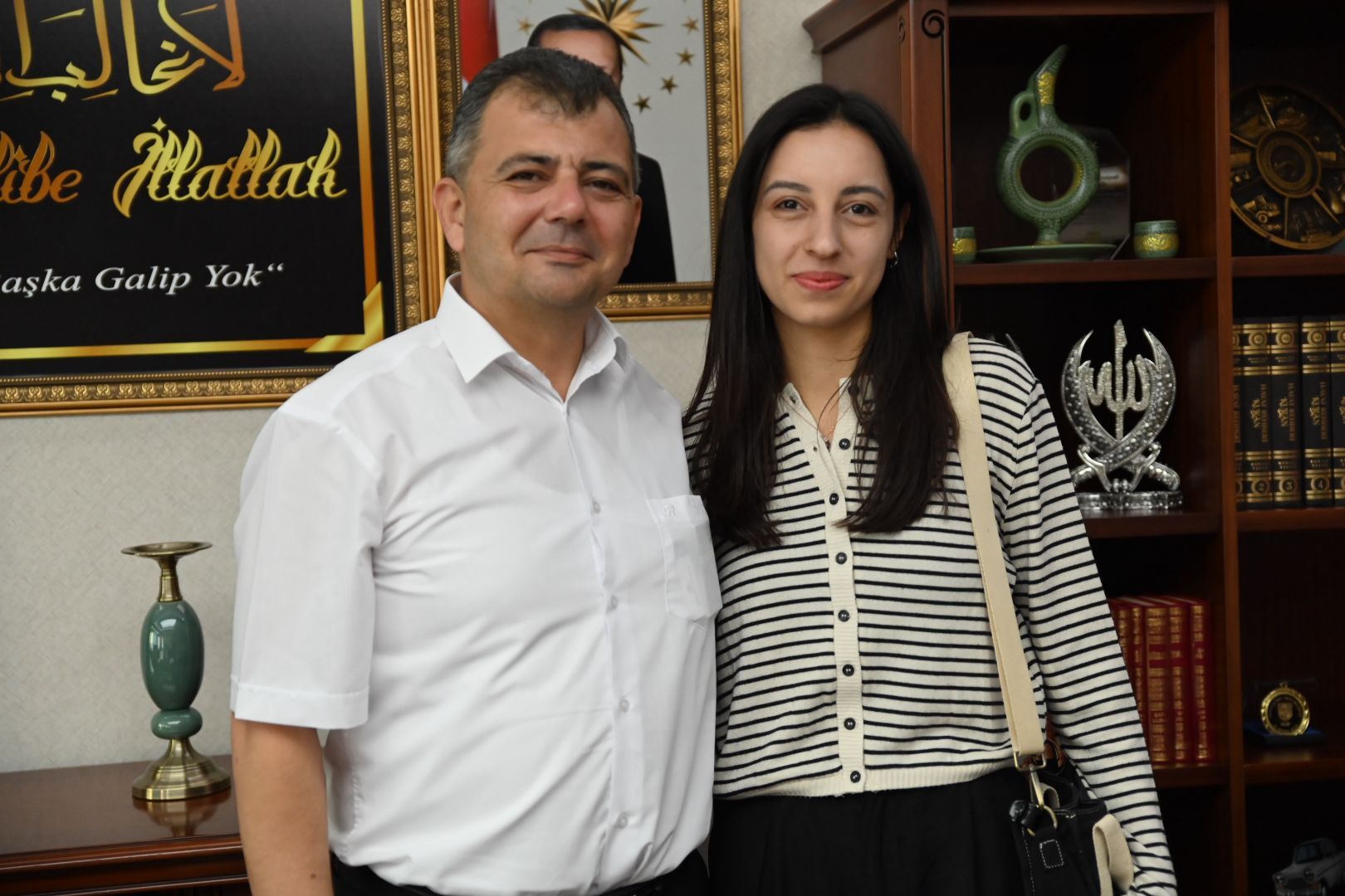 Beledi̇ye Çalişanindan Başkan Koyuncu’ya Veda Zi̇yareti̇