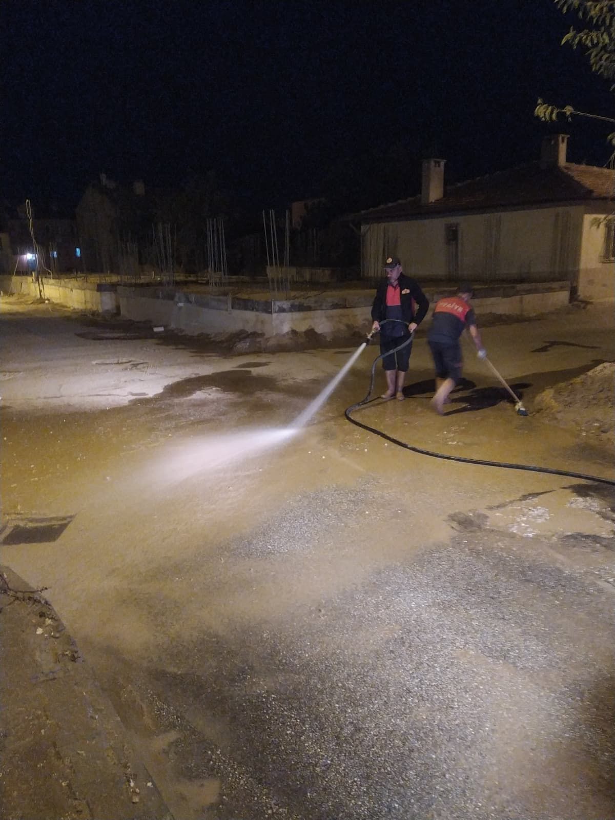 Beledi̇yeden İnşaat Fi̇rmalarina Uyari Çevre Düzeni̇ne Di̇kkat Edeli̇m 2