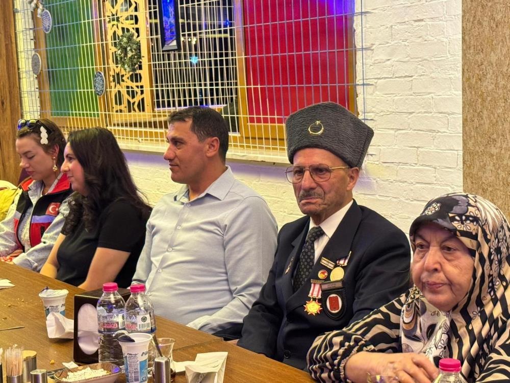 Bolvadi̇n'de Şehi̇t Yakinlari Ve Gazi̇ler Unutulmadi 2