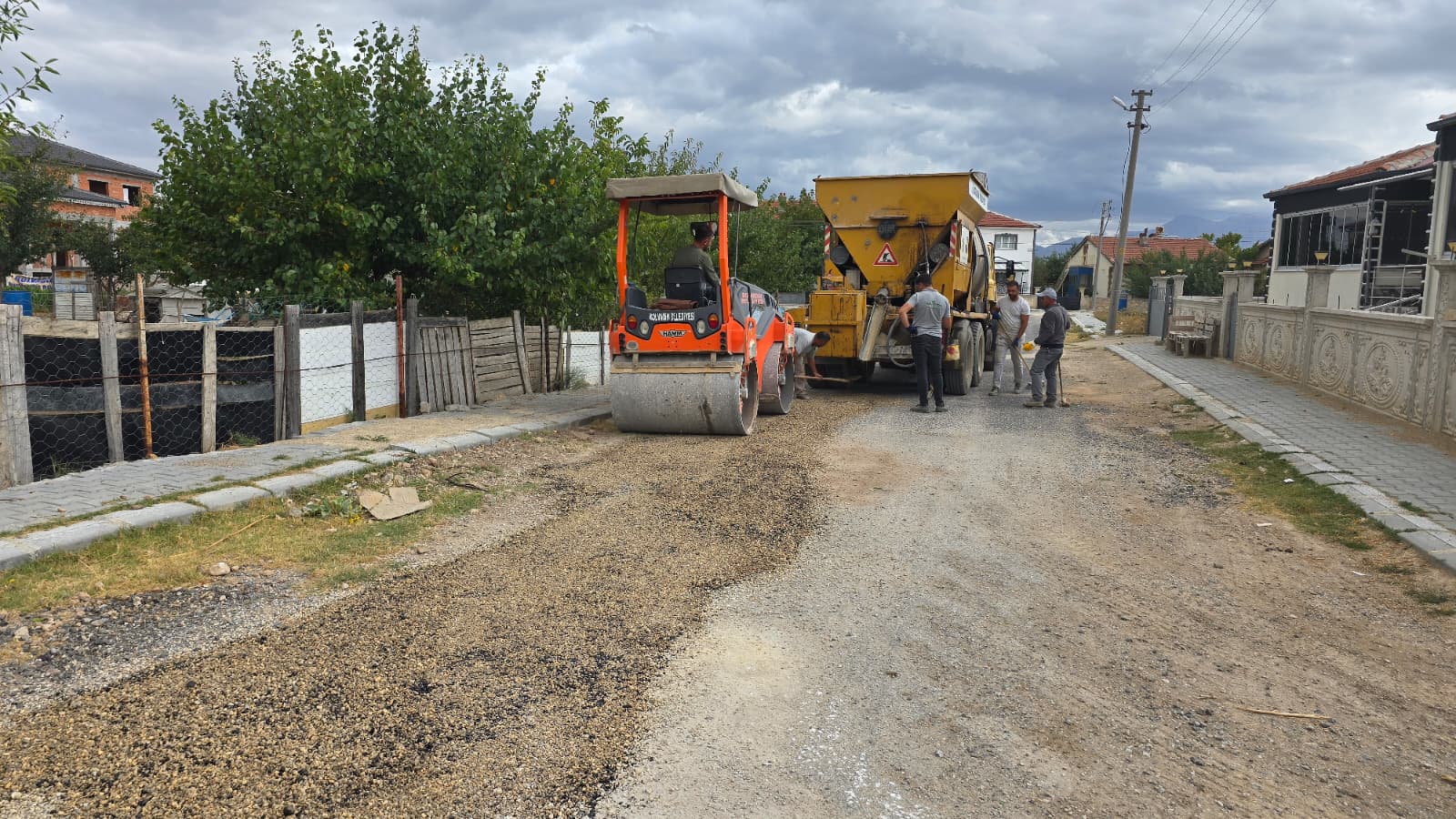 Bolvadi̇n’de Yol Yapim Çalişmalari Ne Durumda 1