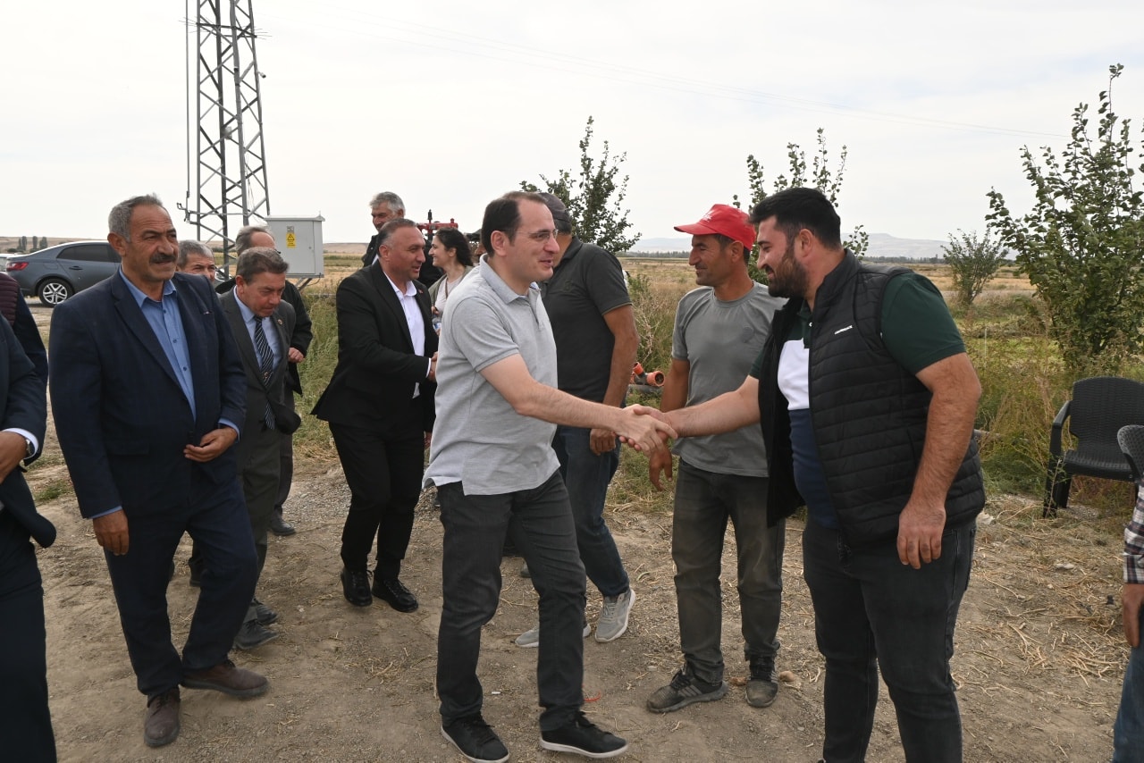 Çay’da Patates Hasadi Başladi (3)