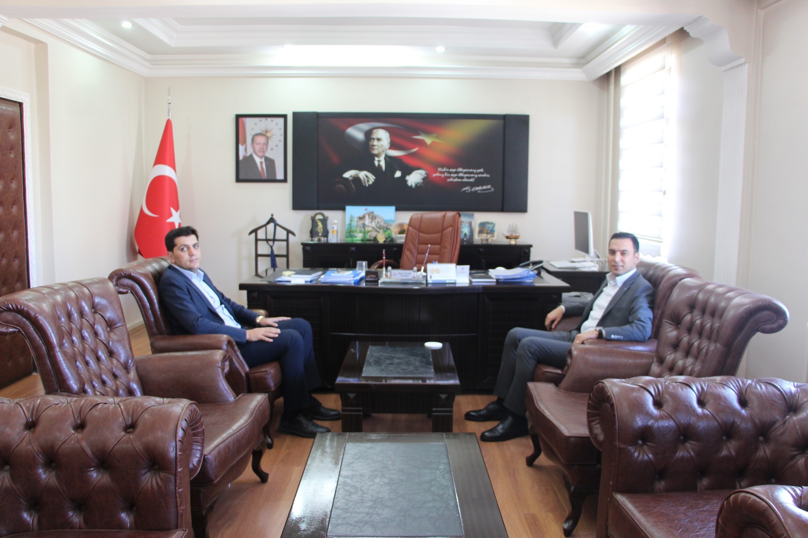 Di̇nar Ve Başmakçi Kaymakamlari Neden Bi̇r Araya Geldi̇
