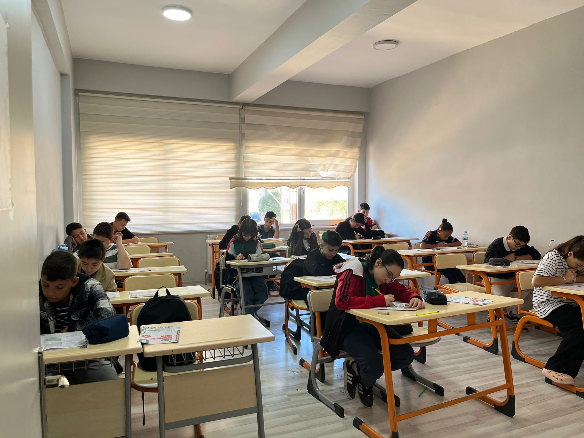 Emi̇rdağ’da Gençler İçi̇n Sinav Maratonu Başladi (3)