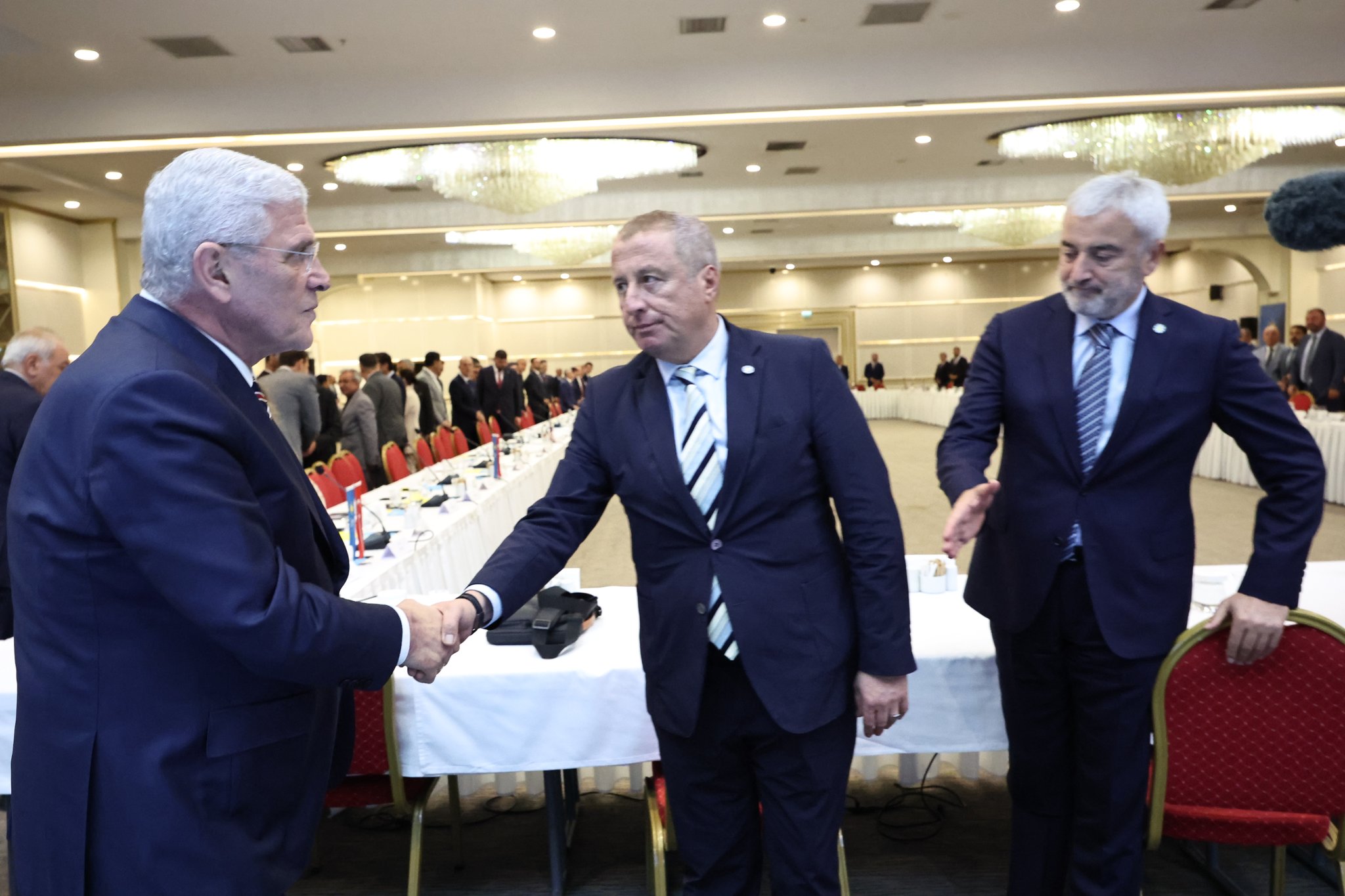 İyi̇ Parti̇ İl Başkanlari Toplantisi Gerçekleşti̇ri̇ldi̇ (3)