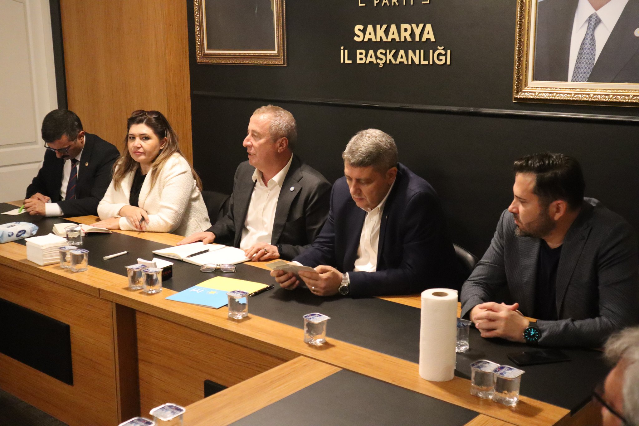 Mi̇lletveki̇li̇ Olgun, Sakarya’da Teşki̇lat Toplantisina Katildi (4)