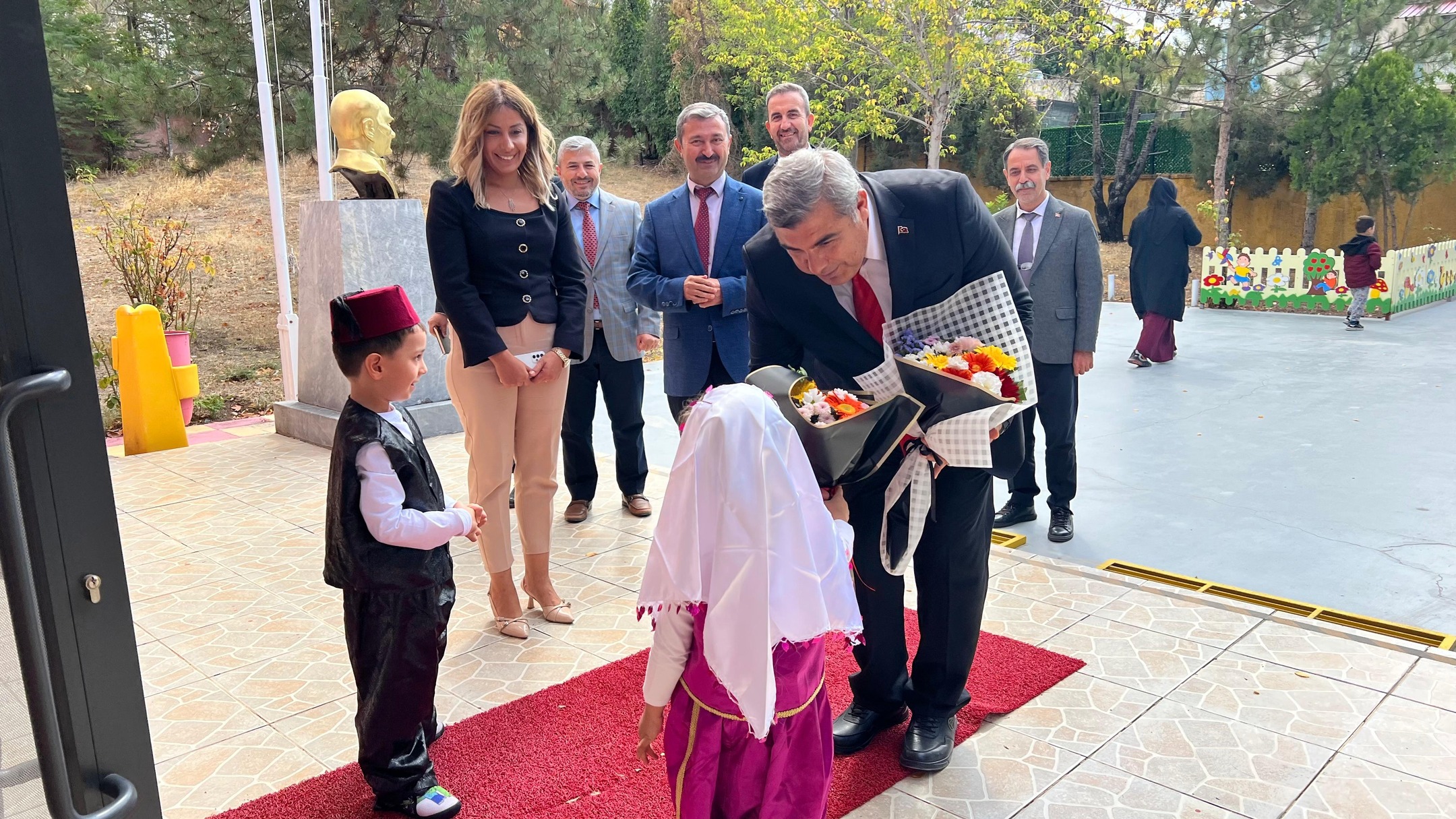 Müdür Sünnetci̇, Mi̇ni̇k Öğrenci̇lerle Bi̇r Araya Geldi̇ (3)