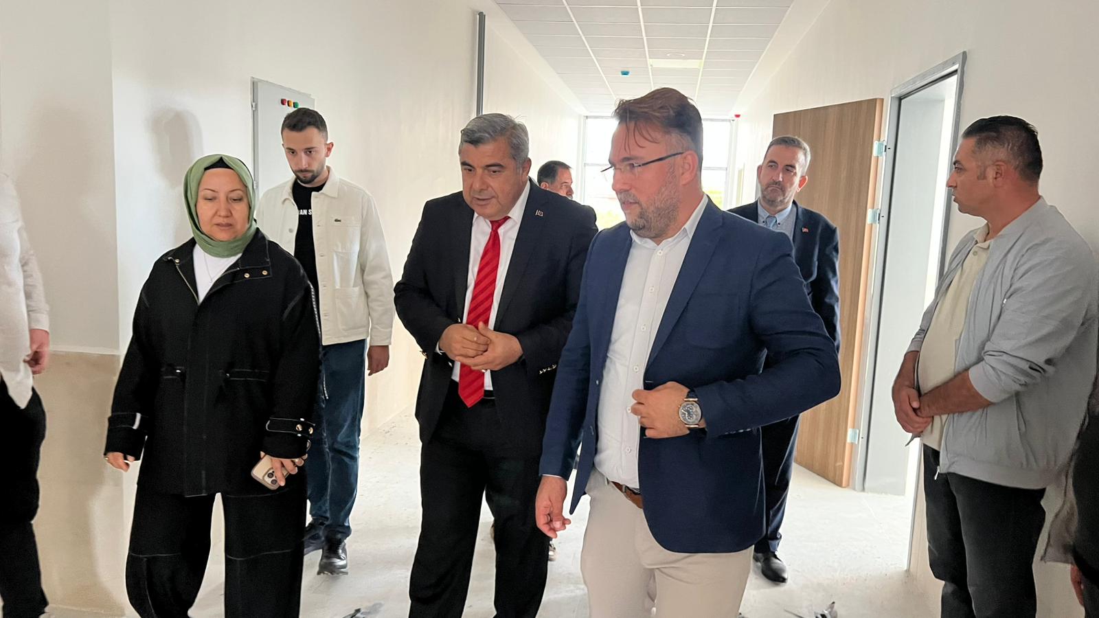 Müdür Sünnetci̇ Ve Başkan Kilinçarslan’dan Okul İnşaatina Yeri̇nde İnceleme (3)