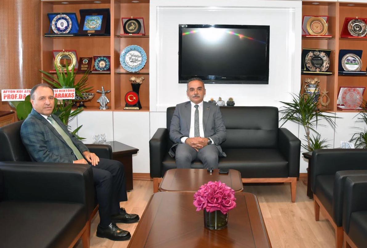 Rektör Karakaş’tan Başsavci Patlak’a Hayirli Olsun Zi̇yareti̇