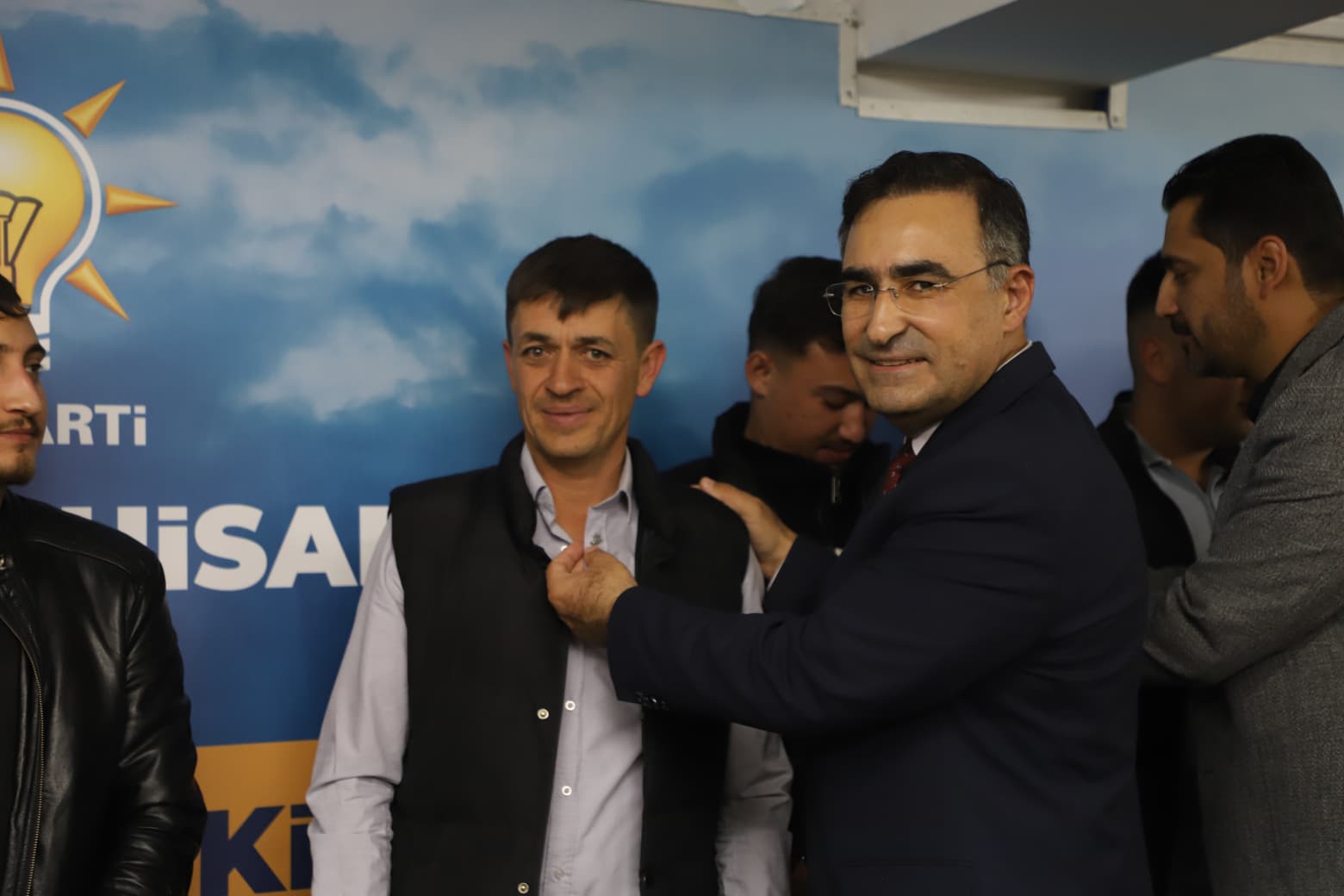 Salar’da Si̇yasi̇ Terci̇h Deği̇şti̇ İyi̇ Parti̇ Ve Yeni̇den Refah’tan Ak Parti̇’ye Katilim (5)