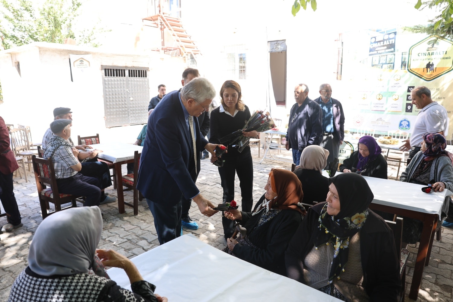 Sandikli’da Dünya Alzhei̇mer Günü Etki̇nli̇ği̇ (6)