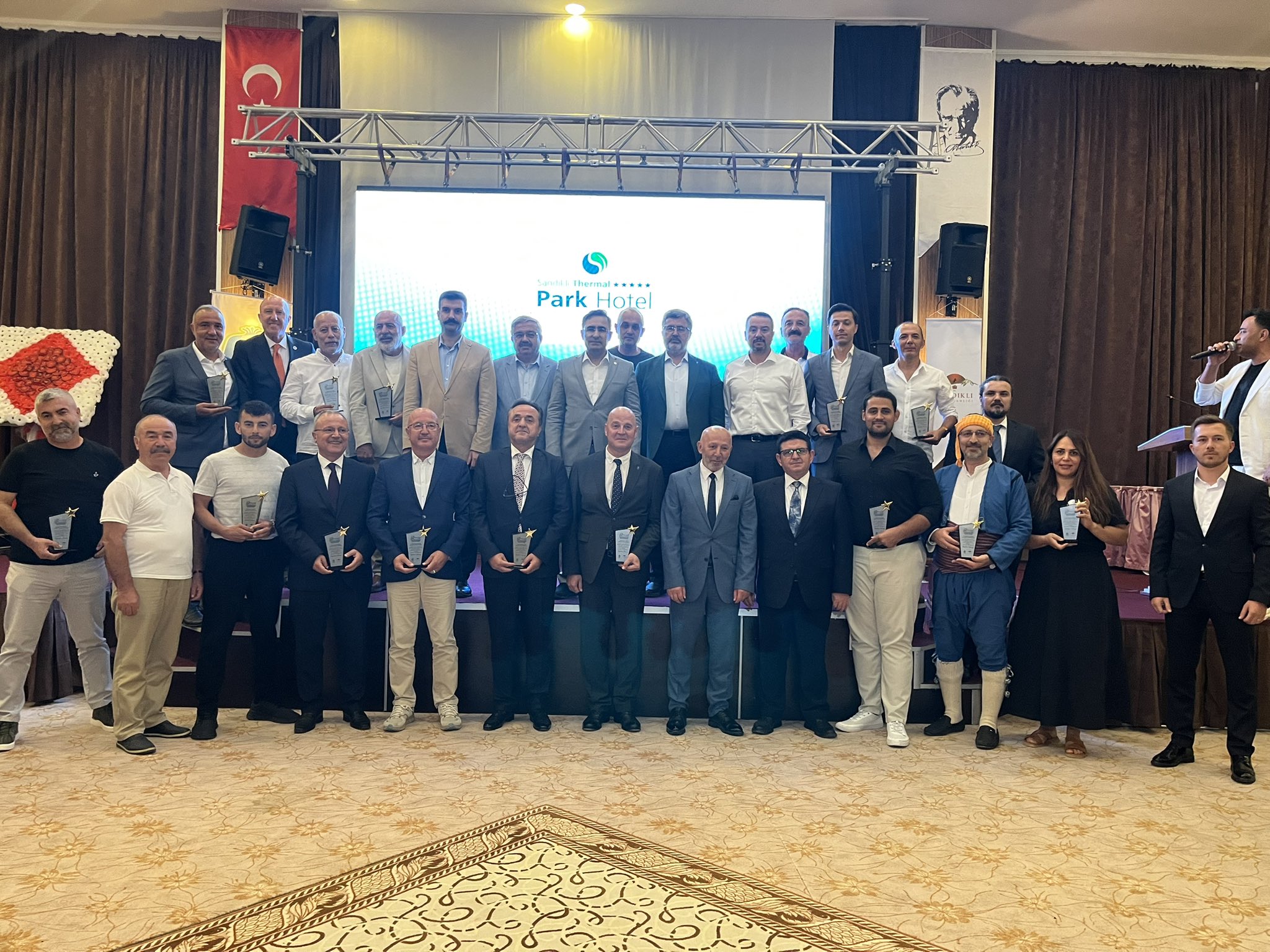 Sandikli’da Festi̇val Coşkusu Gala Yemeği̇yle Taçlandi (2)