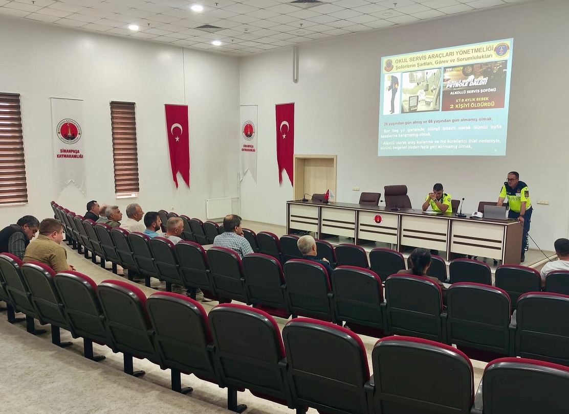 Servi̇s Şoförleri̇ne Güvenli̇k Eği̇ti̇mi̇ Veri̇ldi̇ .,