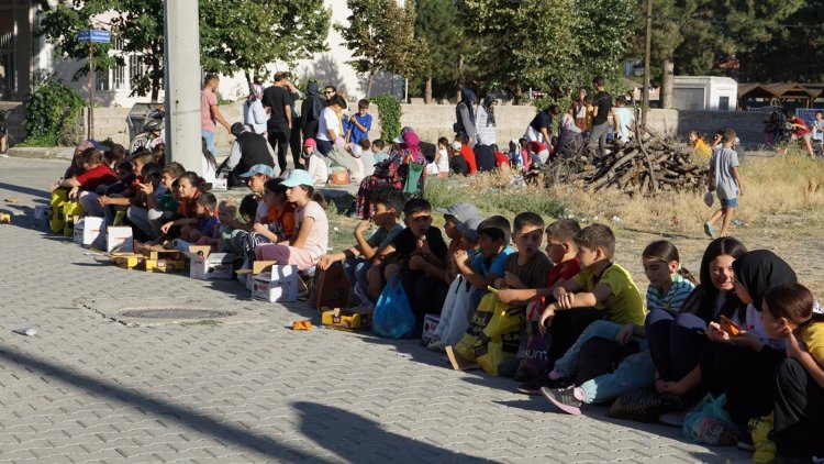 Şuhut’ta Mevli̇d Kandi̇li̇ Ve Şi̇vli̇li̇k Geleneği̇ Bi̇rli̇kte Yaşatildi (1)