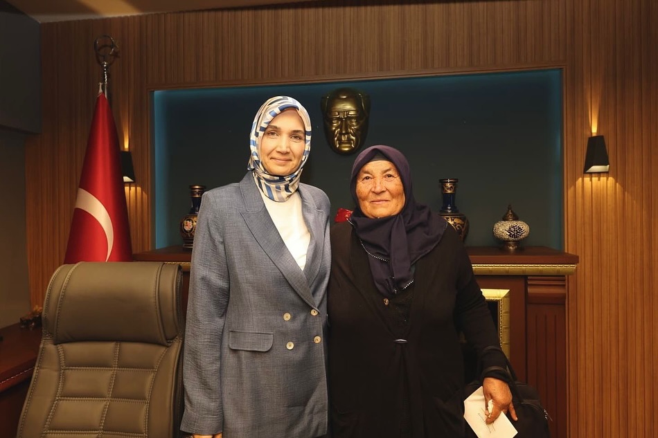 Vali̇ Yi̇ği̇tbaşi Di̇nar’da Vatandaşlarla Buluştu (4)