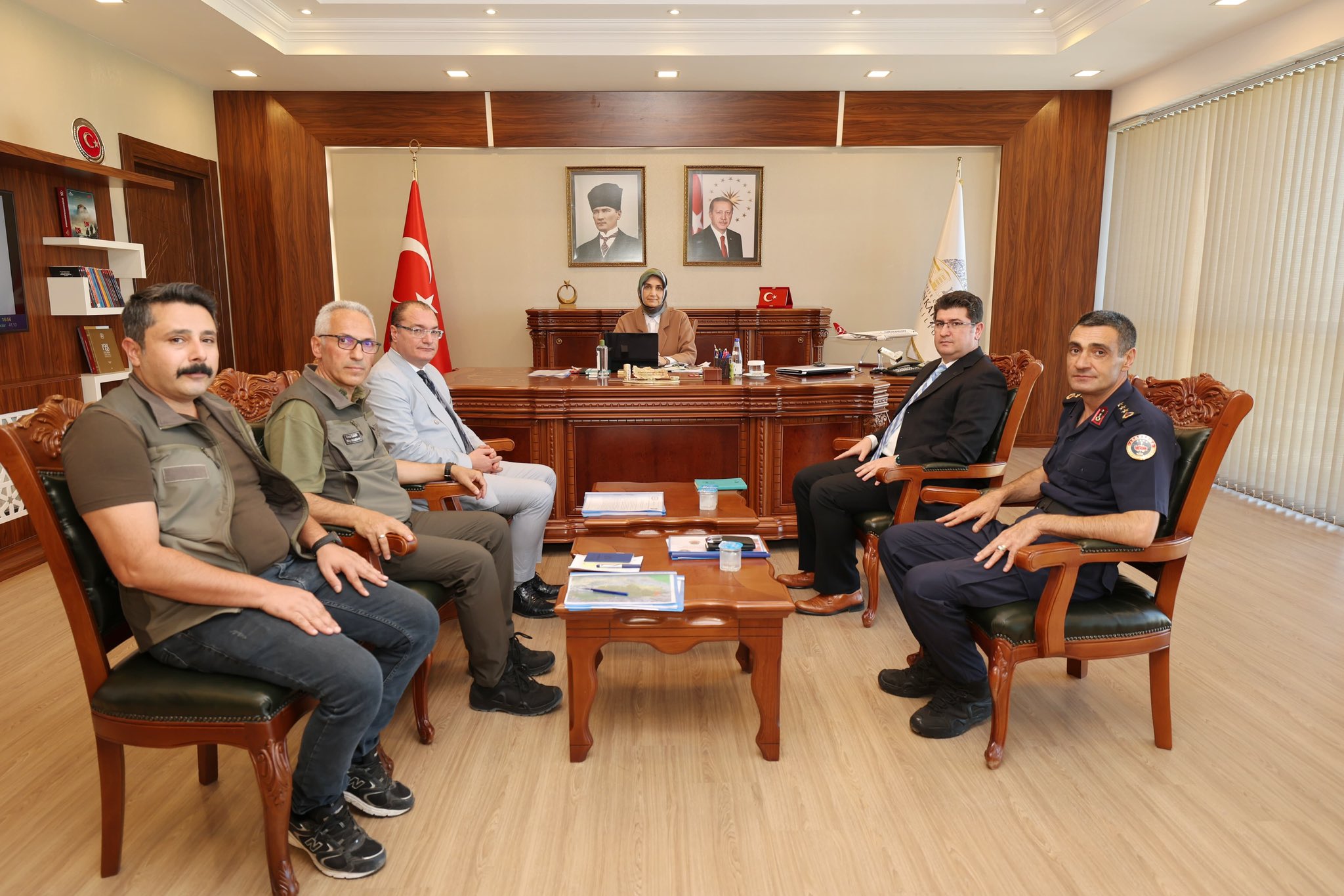 Vali̇ Yi̇ği̇tbaşi, Jandarma Ve Mi̇lli̇ Parklar Yöneti̇ci̇leri̇yle Ne Görüştü
