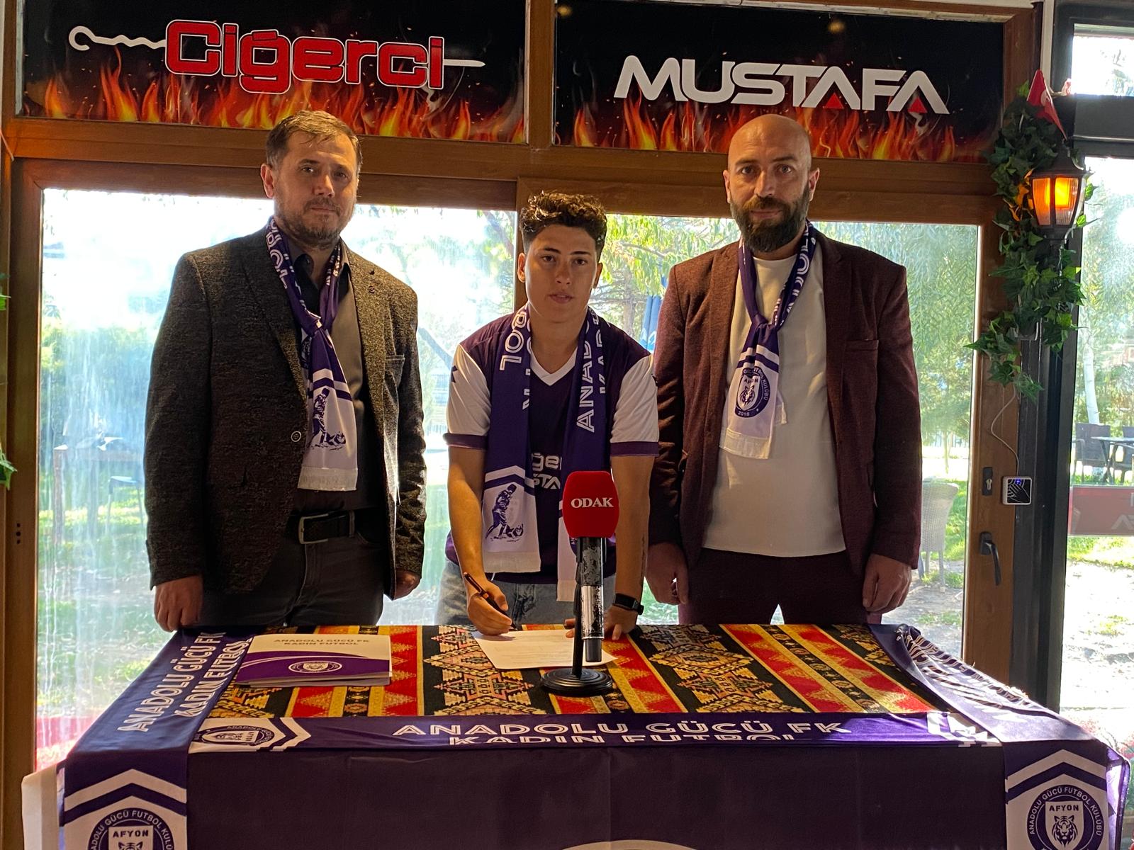 09582B4F F545 4959 A619 13E8Bdad6949