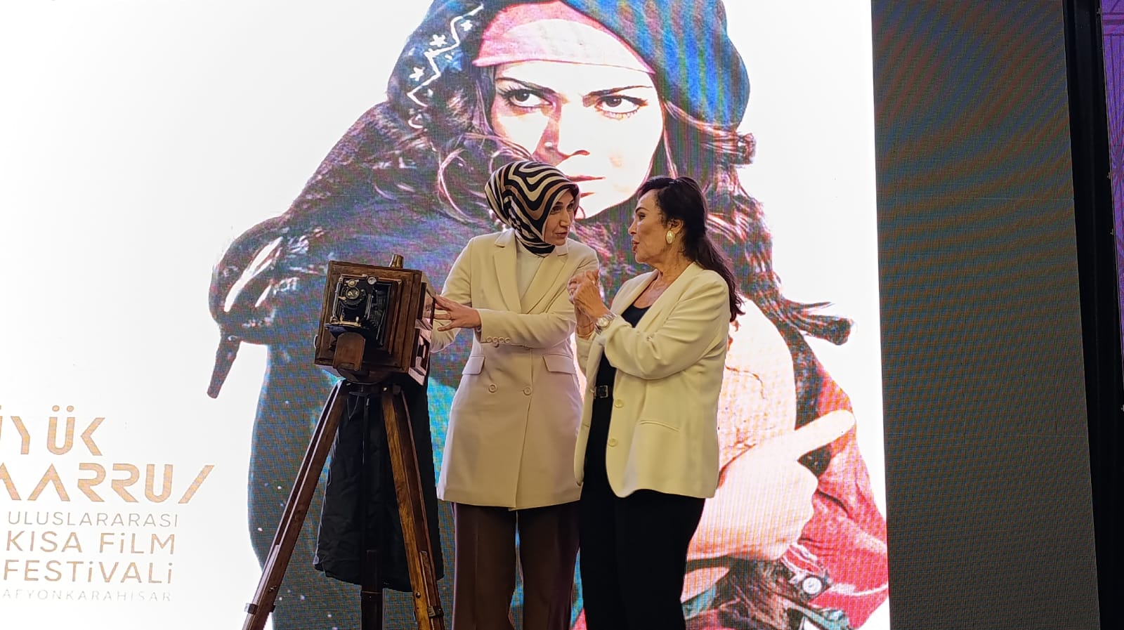 3D8A5067 7B6D 4E3E B4F2 4B94Ab12Be75