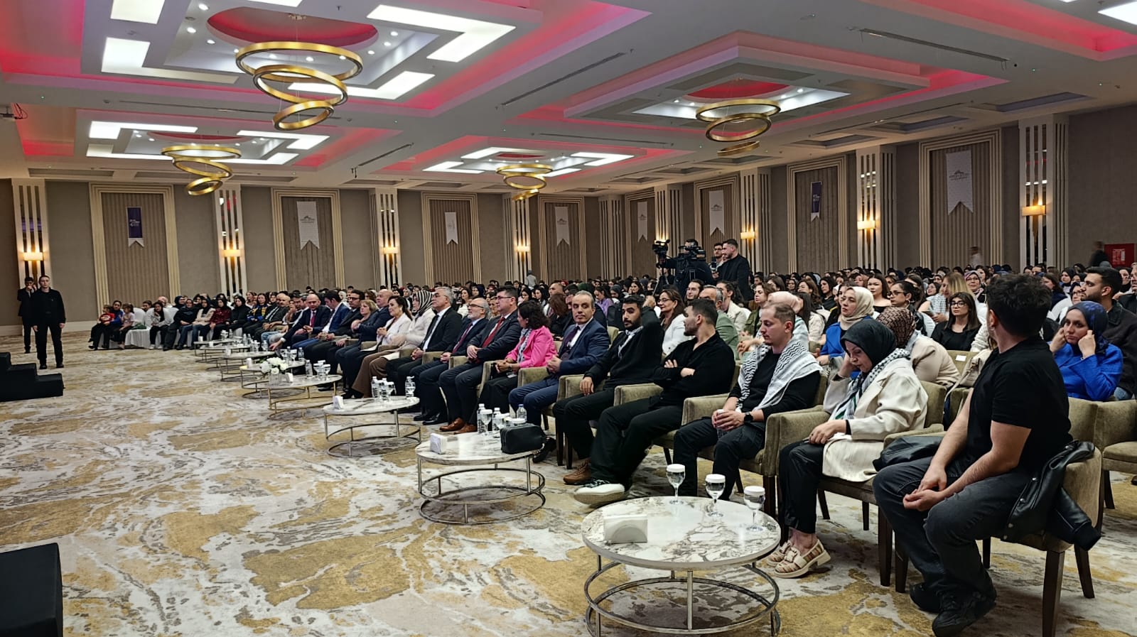 766A8428 Afde 4Ae1 9894 1D60170Bcafe