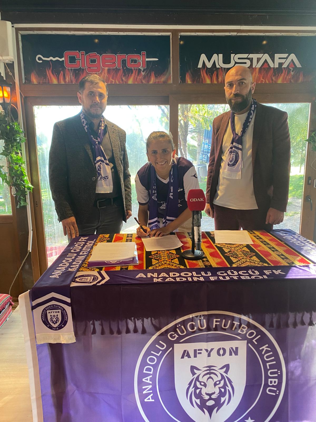 8B6A3056 5B2B 460B B8A7 E8F01B8Ee093