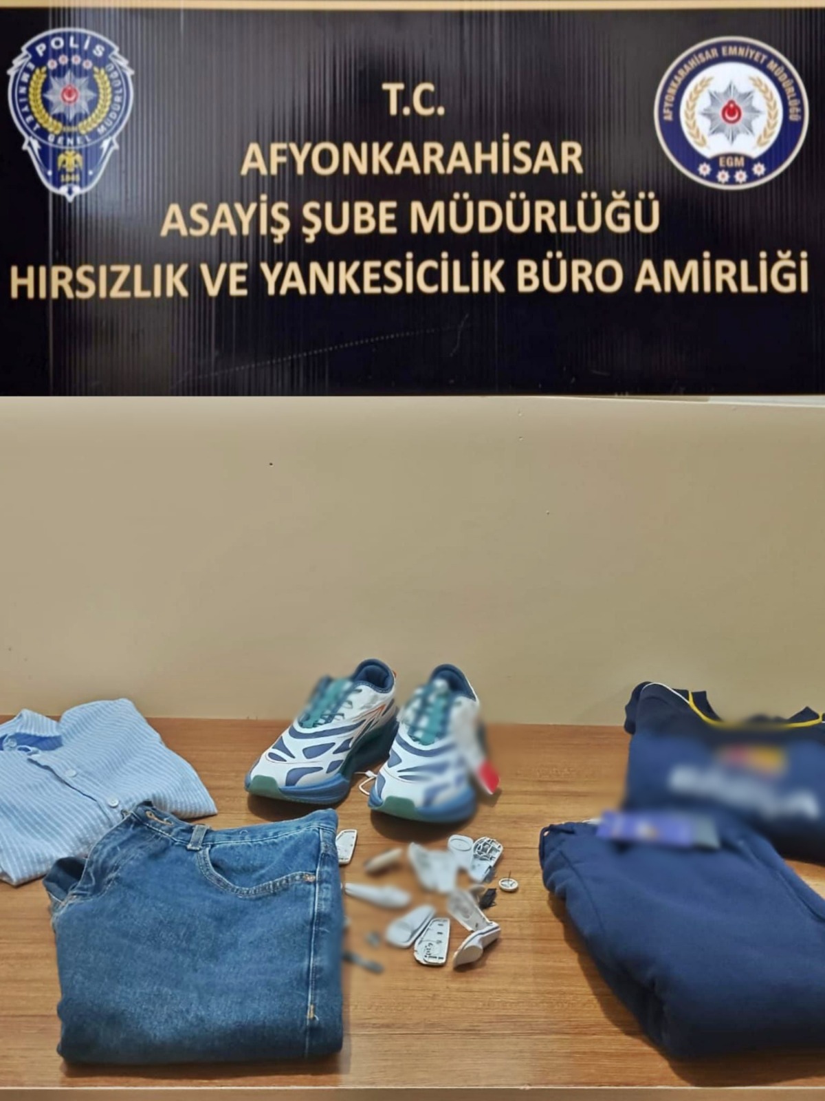 Afyon Emni̇yeti̇nden Geni̇ş Kapsamli Asayi̇ş Uygulamasi (1)