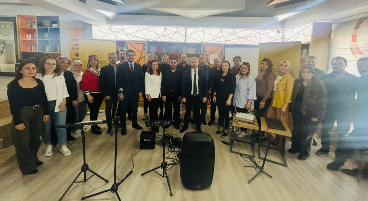 Afyon’da “Hi̇kâyelerle Türküleri̇mi̇z” Etki̇nli̇ği̇ Düzenlendi̇ (3)