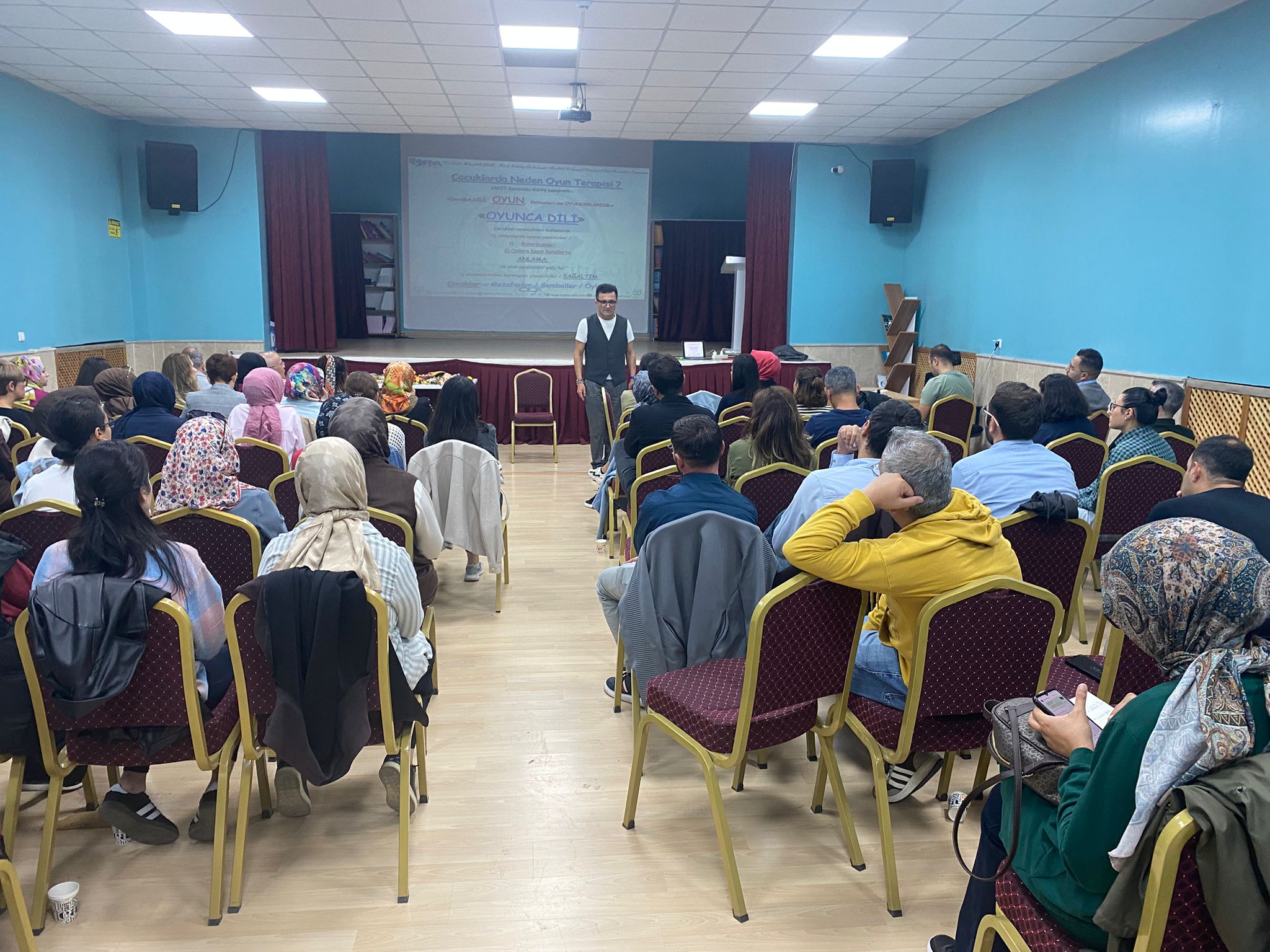Afyon’da Öğretmenlere “Oyunun İyi̇leşti̇ri̇ci̇ Gücü” Semi̇neri̇ (2)