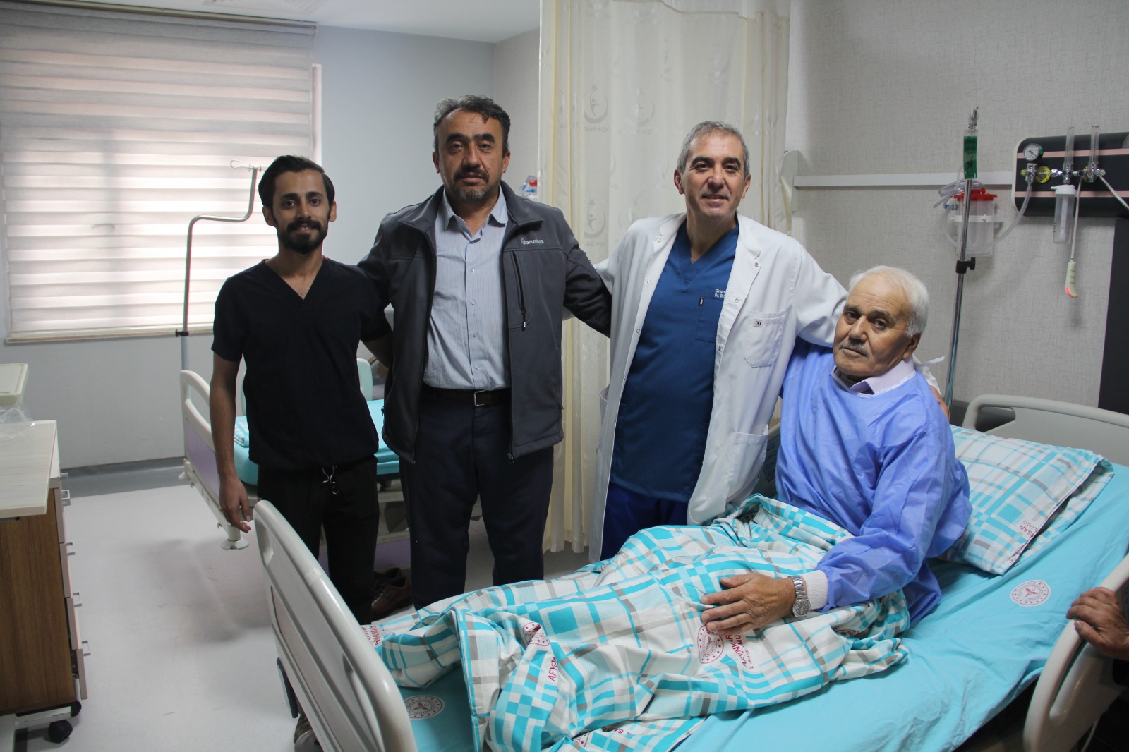 Afyonkarahi̇sar Devlet Hastanesi̇nde Hayat Kurtaran Operasyon! (1)