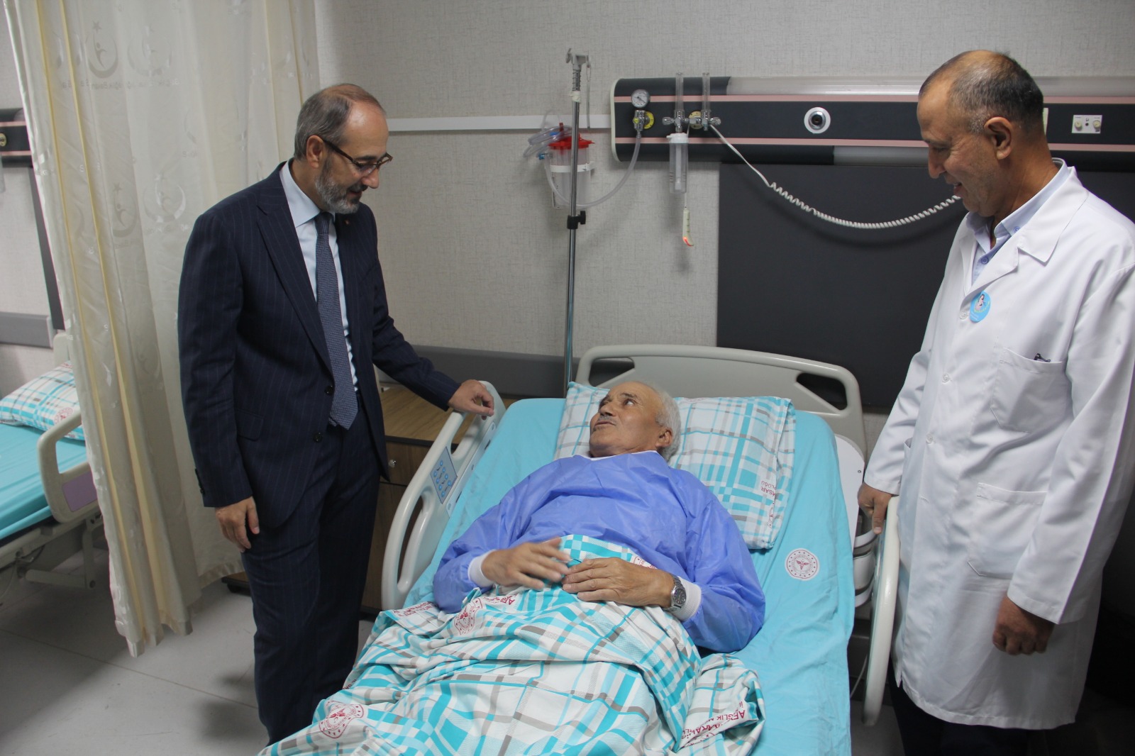 Afyonkarahi̇sar Devlet Hastanesi̇nde Hayat Kurtaran Operasyon! (3)