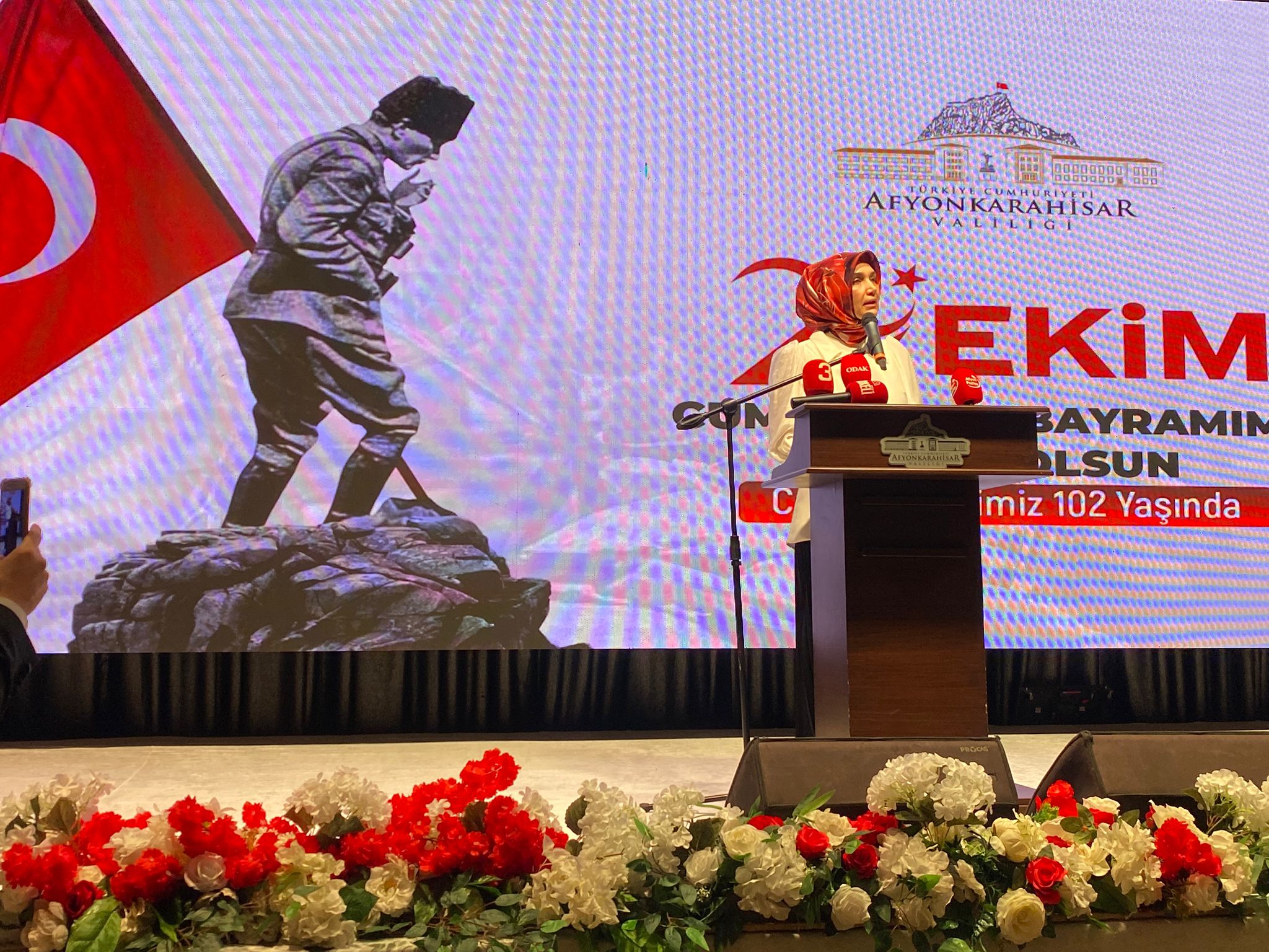 Afyonkarahi̇sar’da İl Protokolü Cumhuri̇yet Resepsi̇yonunda Buluştu 1