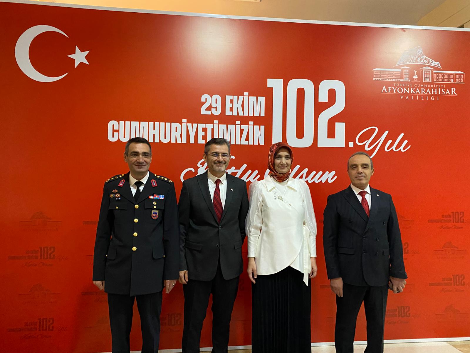 Afyonkarahi̇sar’da İl Protokolü Cumhuri̇yet Resepsi̇yonunda Buluştu 3