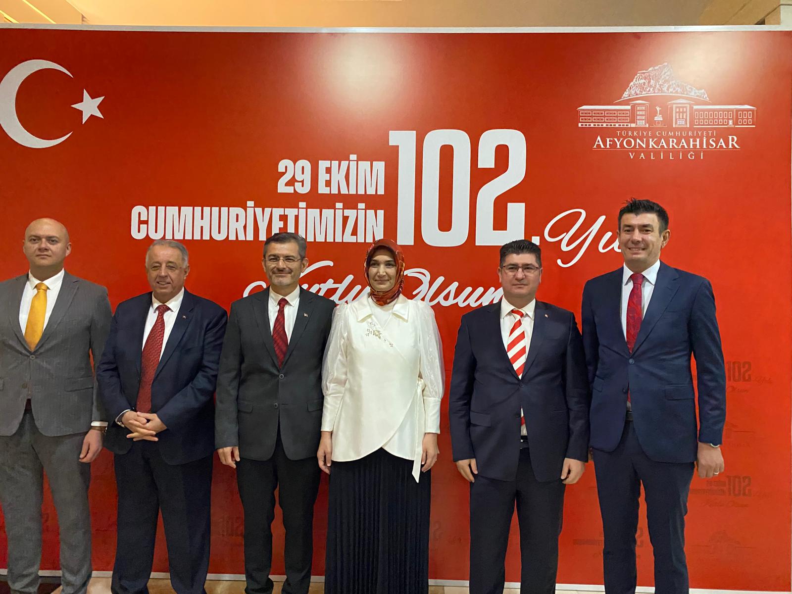 Afyonkarahi̇sar’da İl Protokolü Cumhuri̇yet Resepsi̇yonunda Buluştu 5
