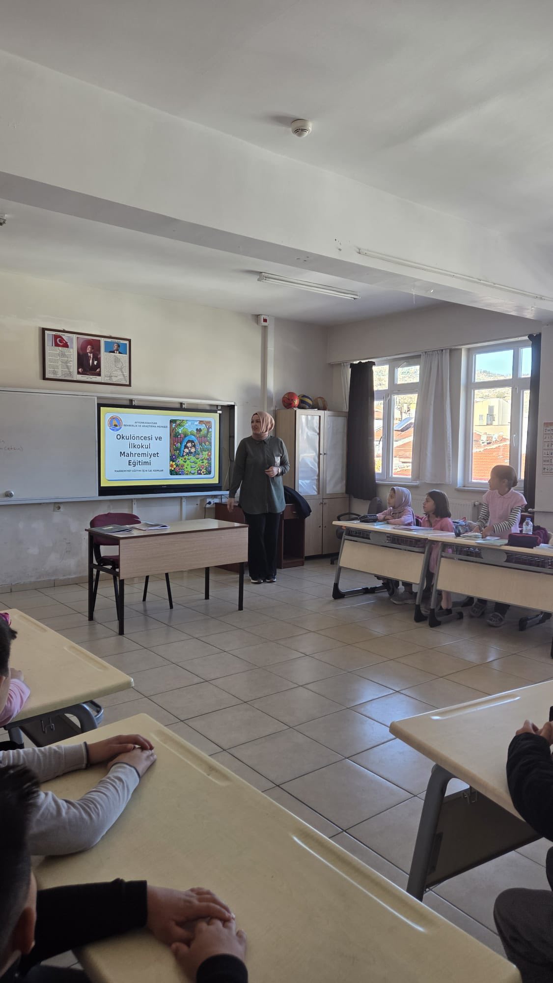 Afyonkarahi̇sar’da Mahremi̇yet Eği̇ti̇mleri̇ Sürüyor (2)