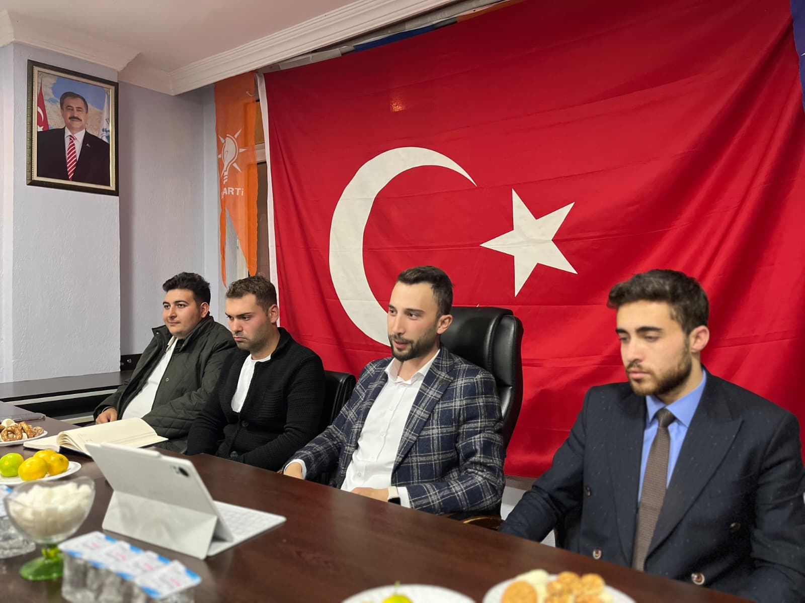 Ak Gençli̇k, Şuhut’ta Türki̇ye Yüzyili Vi̇zyonunu Anlatti (1)