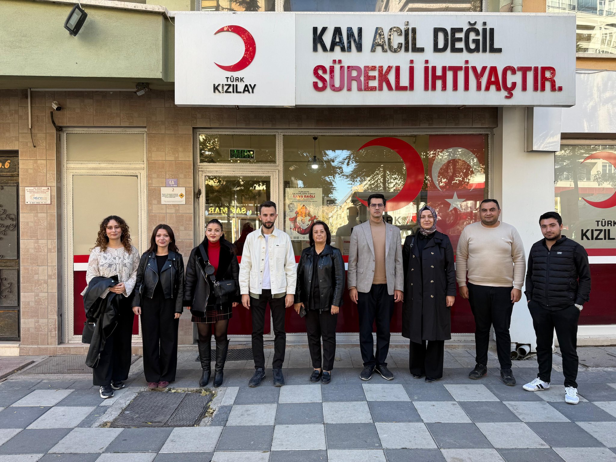 Ak Gençli̇k’ten Kizilay’a Anlamli Destek (2)