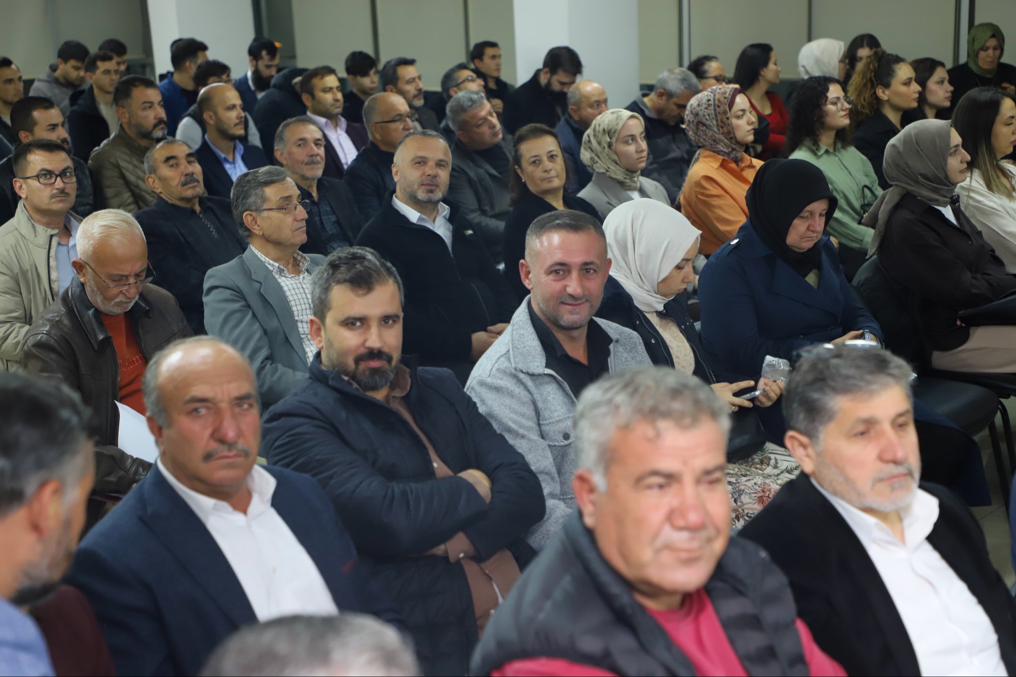 Ak Parti Teşkilatına “Beden Dili Ve Protokol” Eğitimi Verildi (1)
