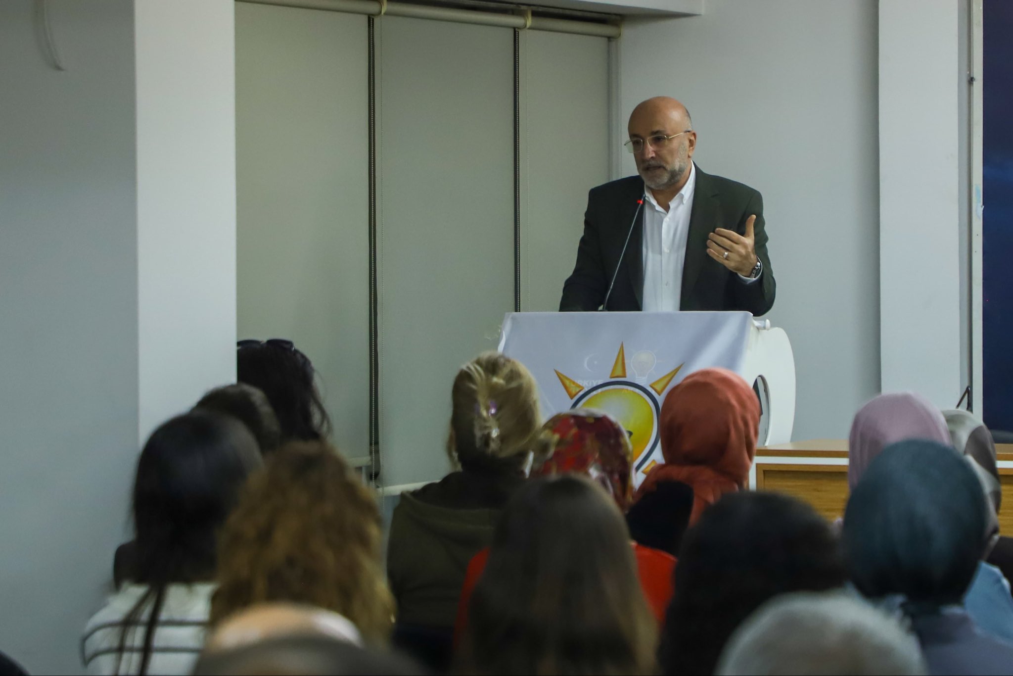 Ak Parti Teşkilatına “Beden Dili Ve Protokol” Eğitimi Verildi (3)