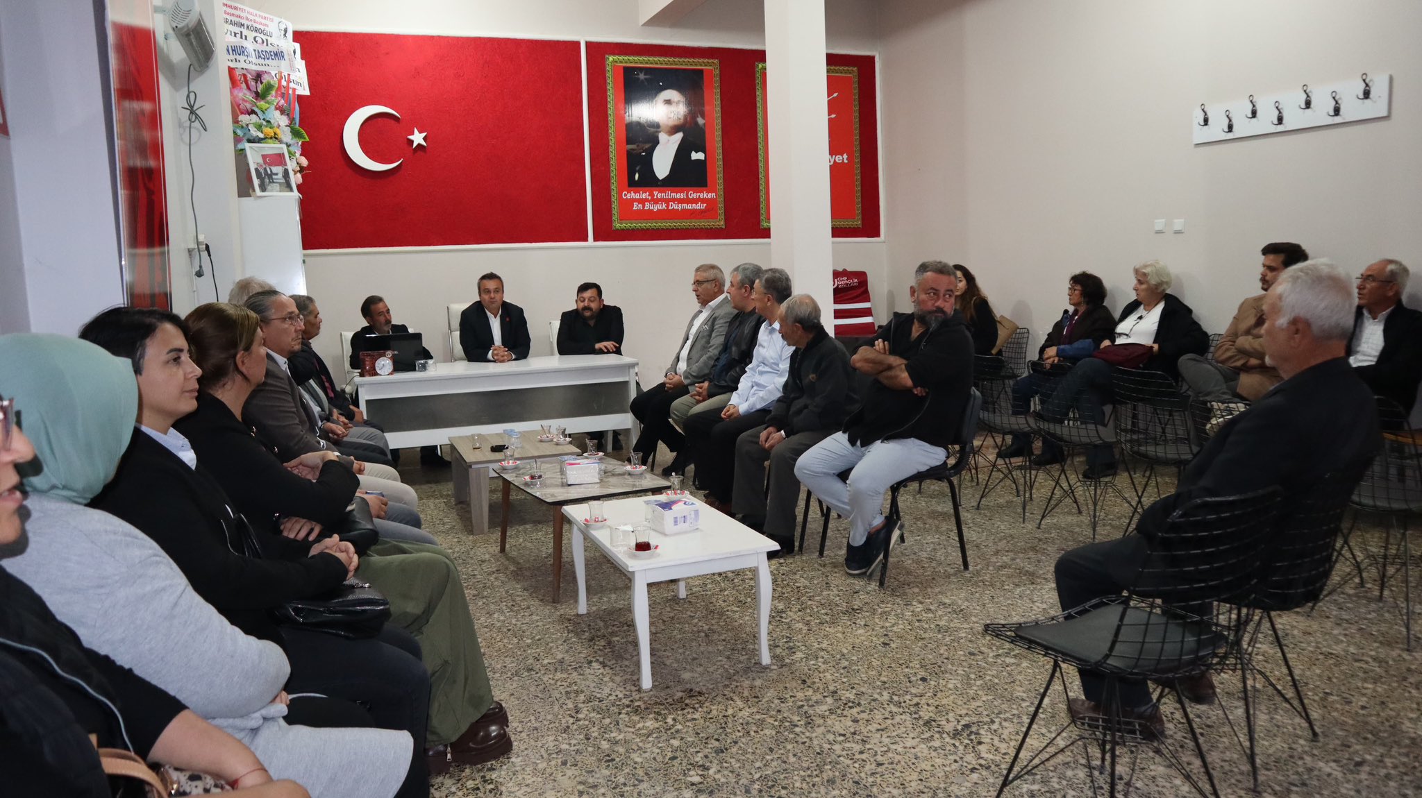 Başkan Erhan, Başmakçi Teşki̇latiyla Buluştu (1)