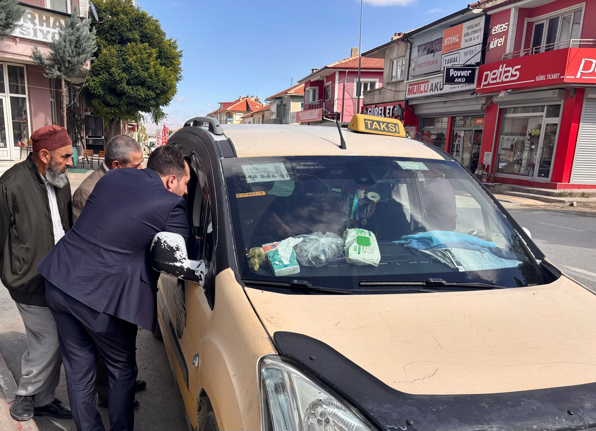 Başkan Karataş “İnsan Onuruna Yakişir Konut Hakki Fi̇i̇len Kullanilamaz Hale Geldi̇” (1)