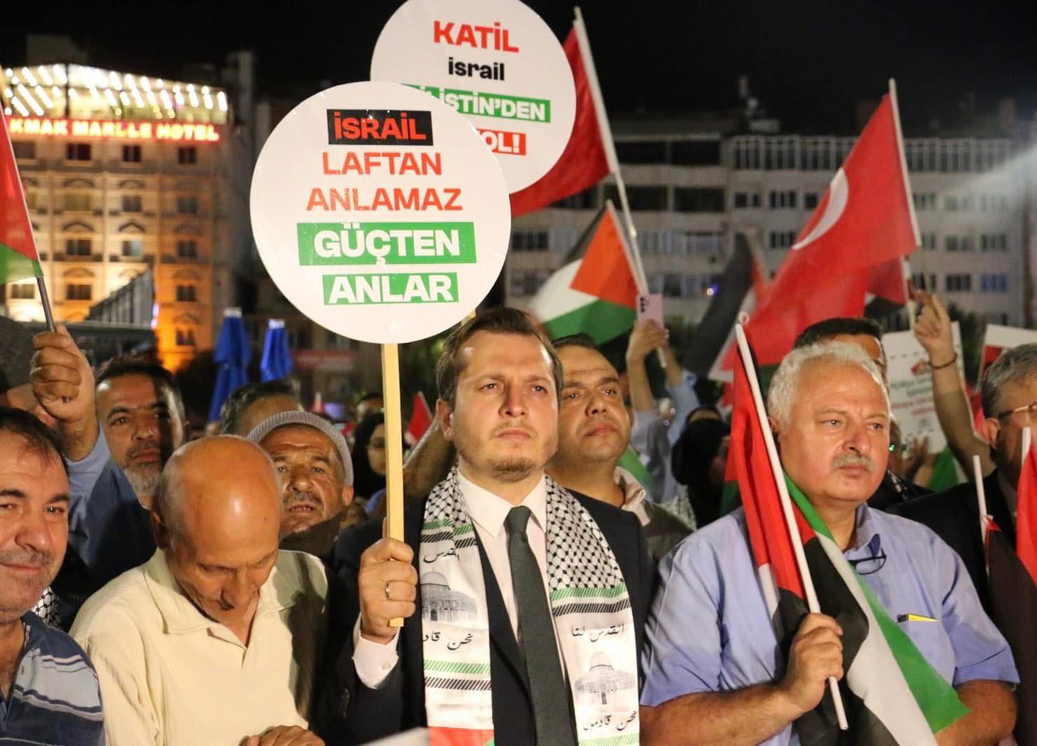 Başkan Karataş’tan Sert Tepki̇ “Gazze’ye Meydanda Deği̇l, Mecli̇s’te Sahi̇p Çikin!” (1)